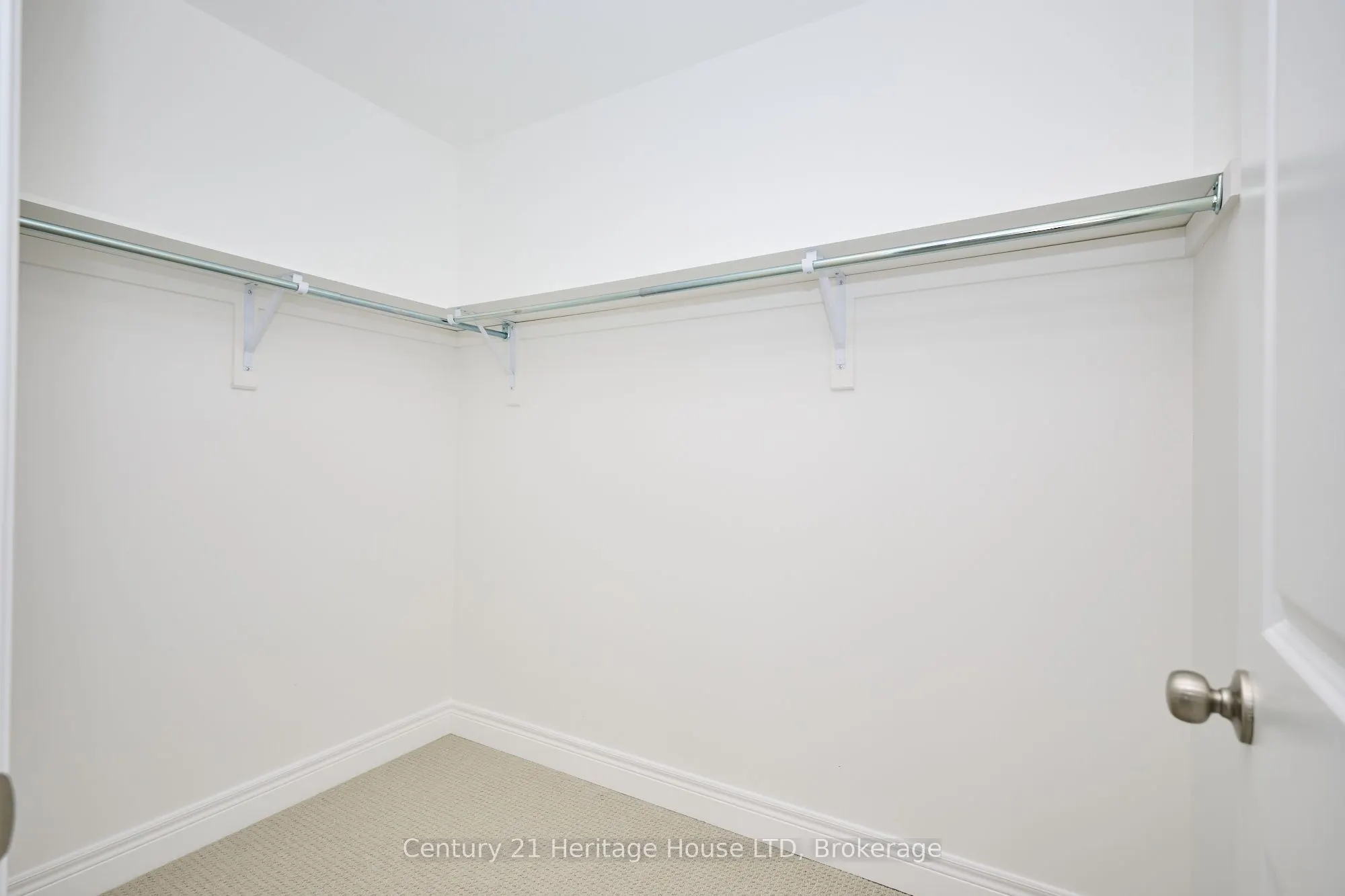 427 Williams Crescent