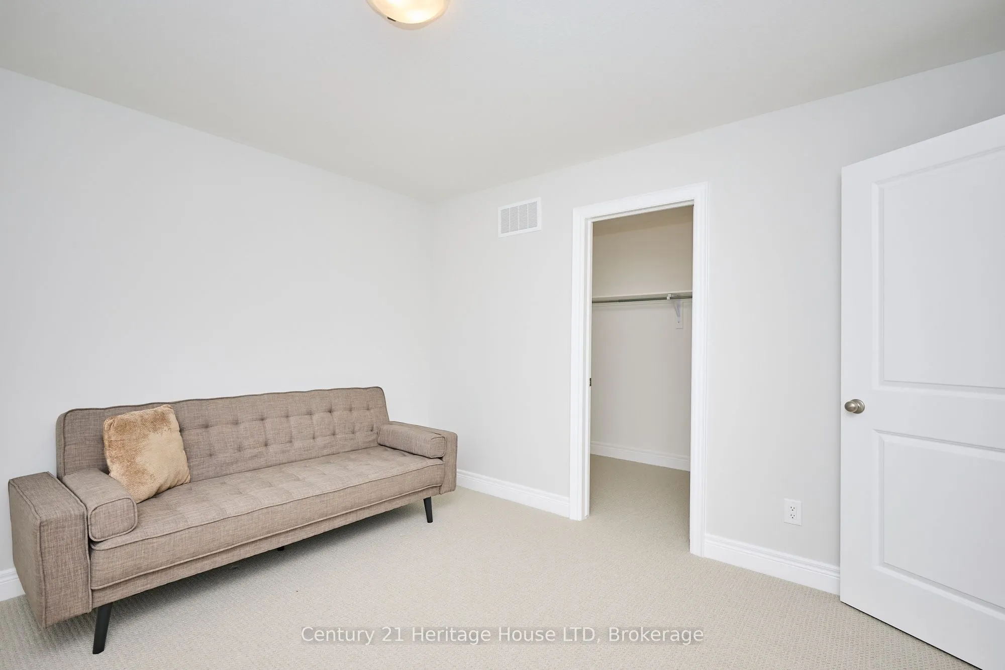 427 Williams Crescent