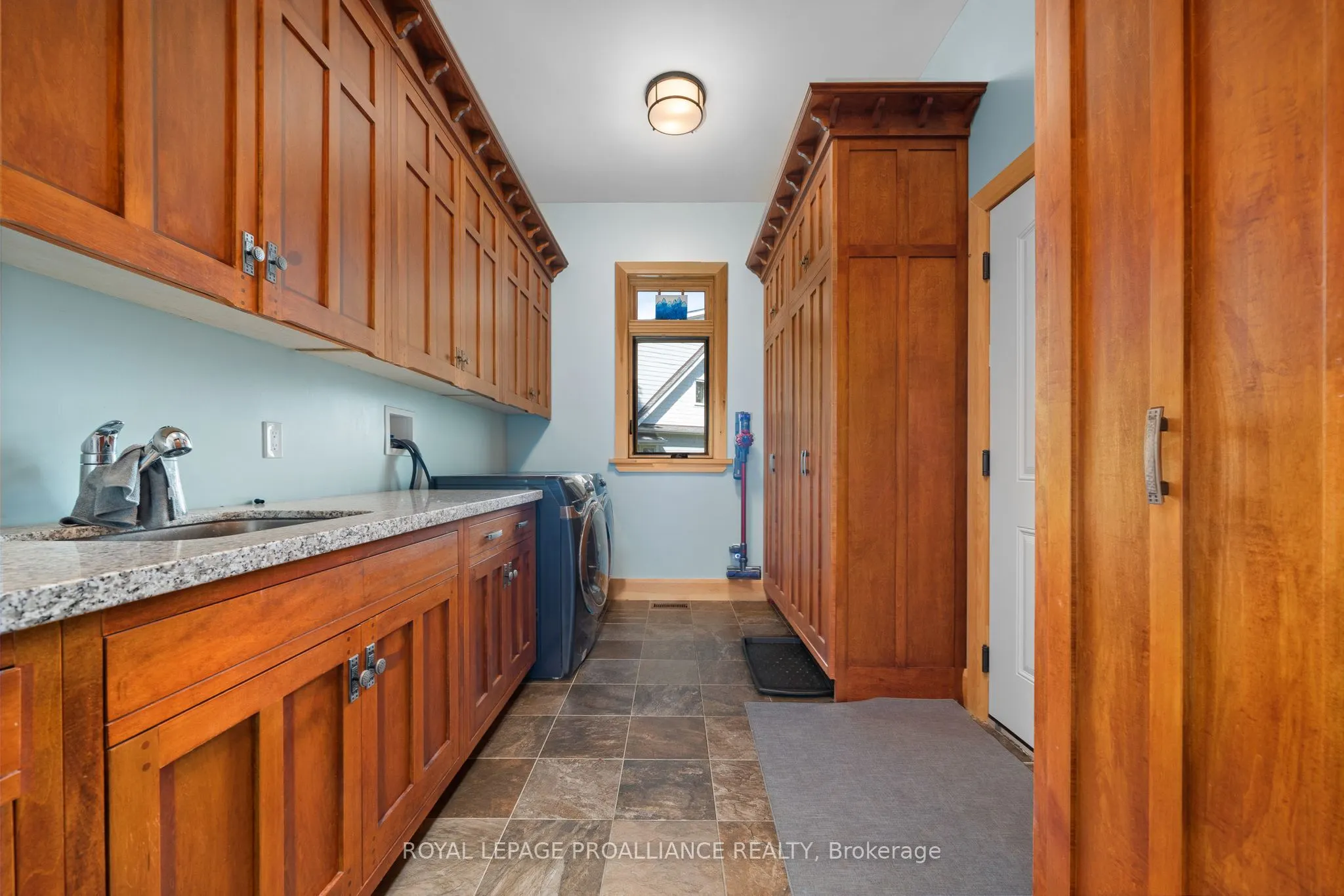12698 Loyalist Parkway