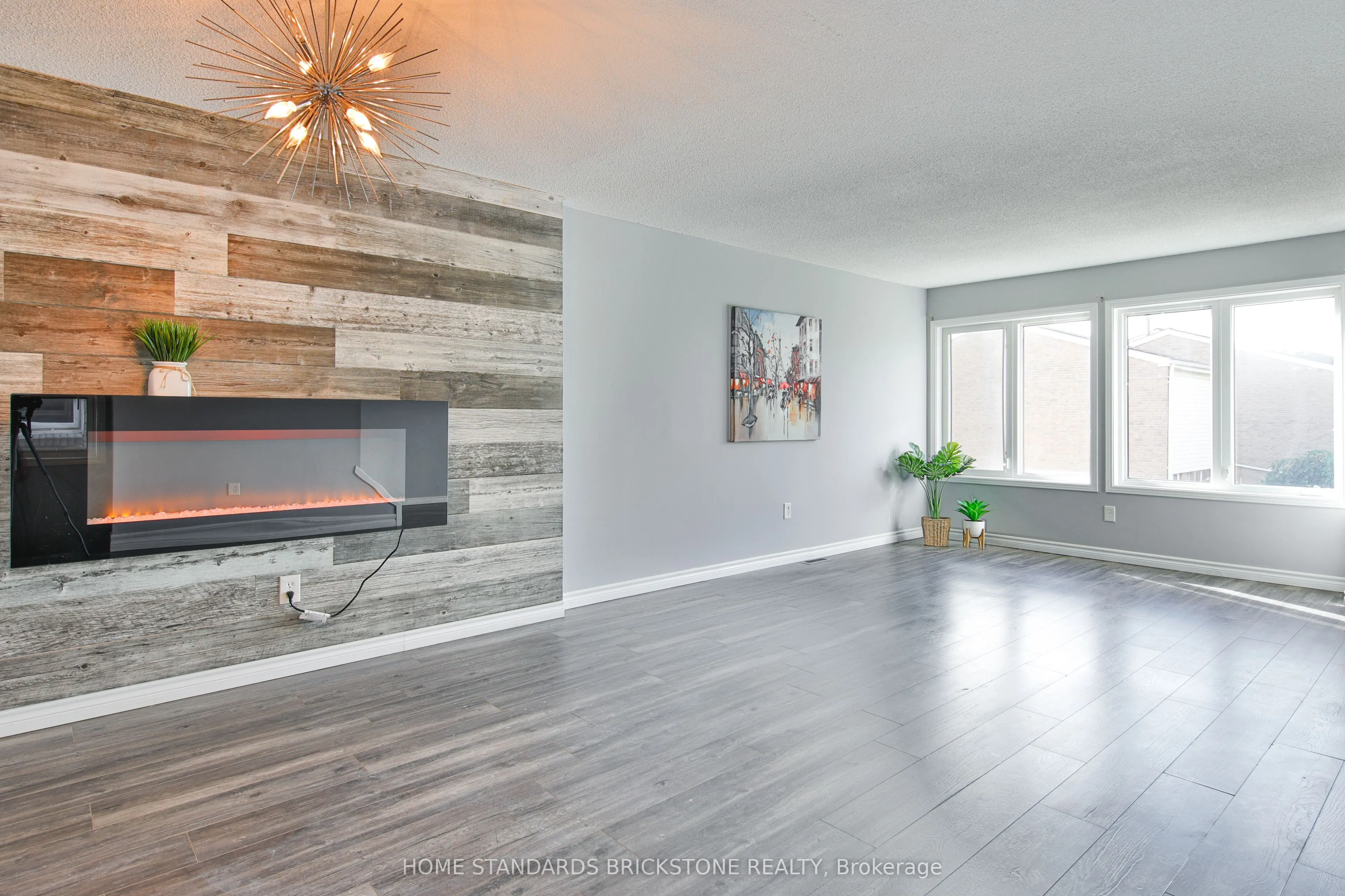 700 Osgoode Drive N, #38