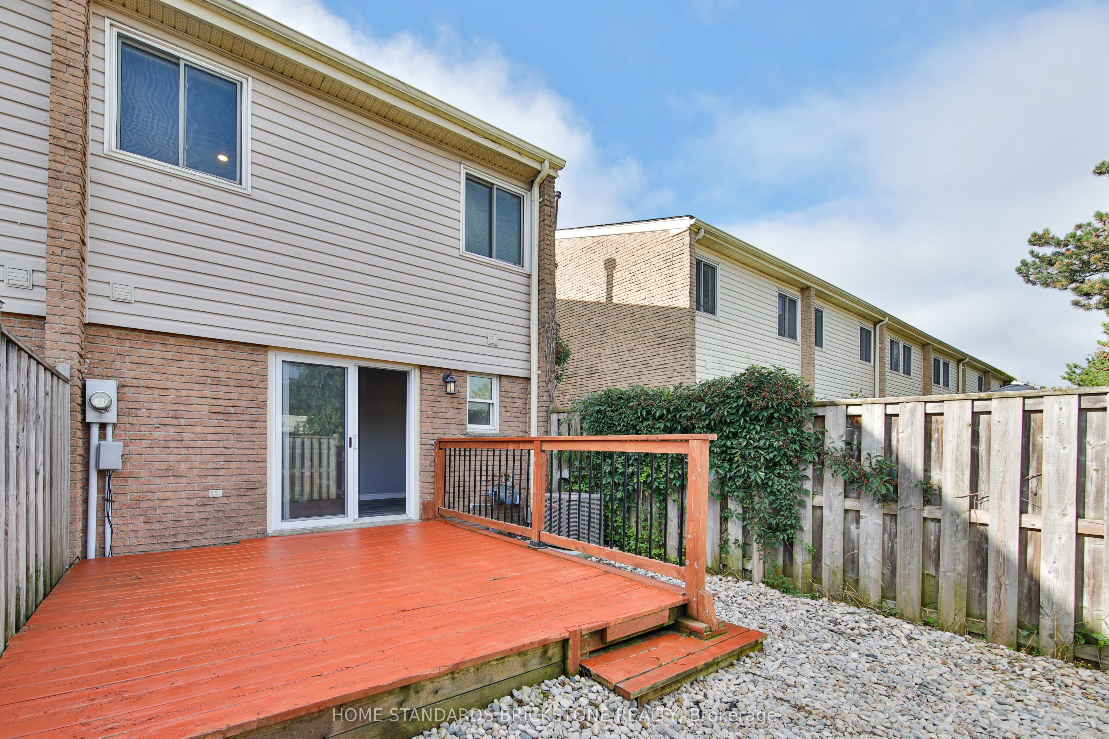 700 Osgoode Drive N, #38