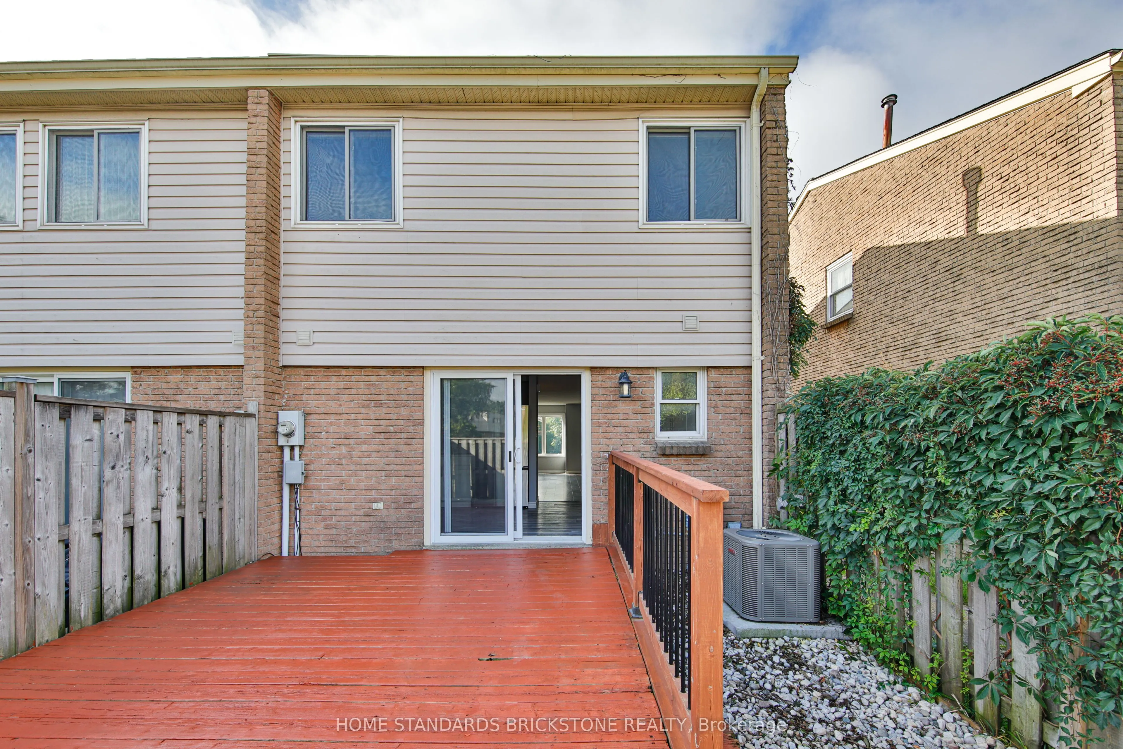 700 Osgoode Drive N, #38