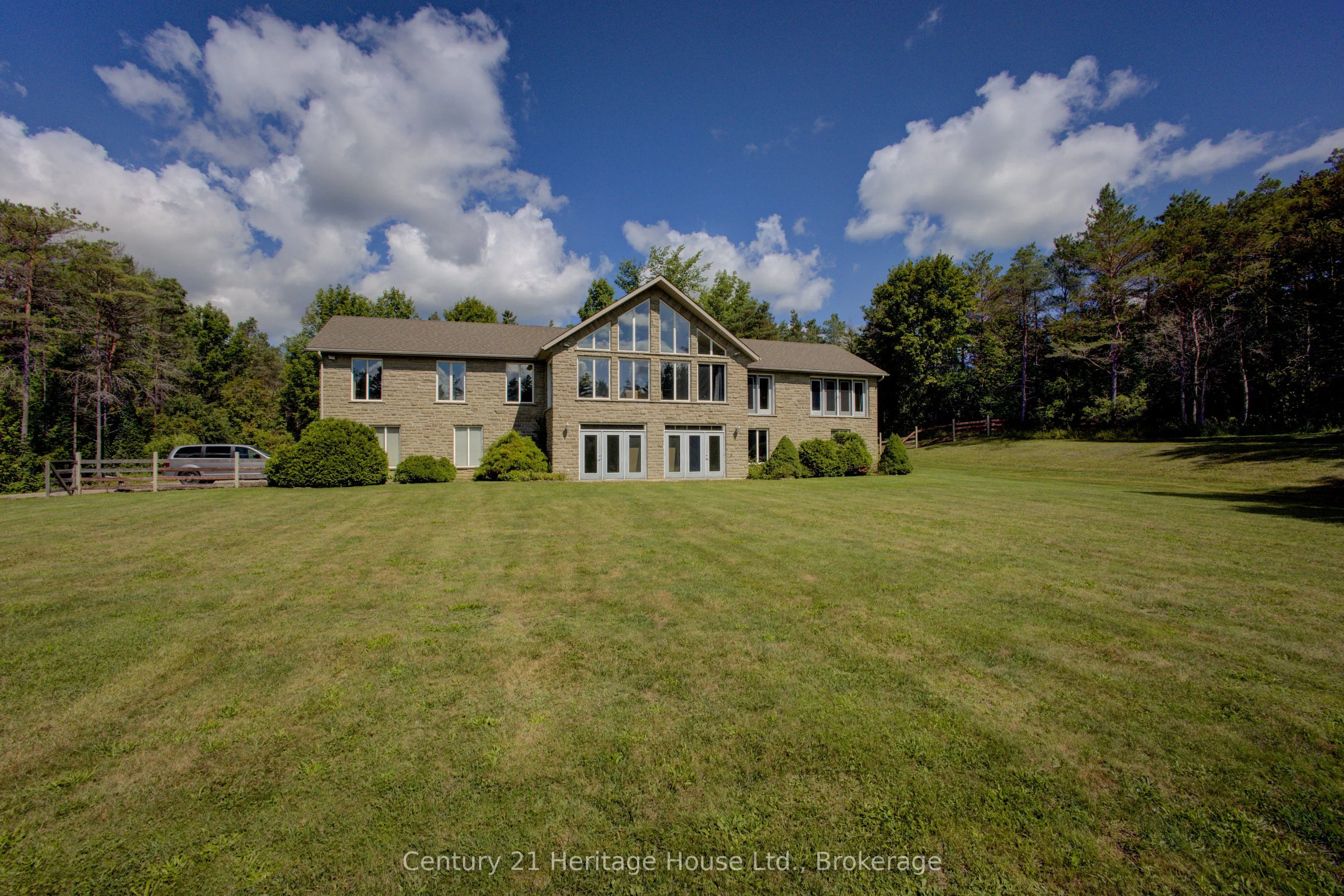 323041 Durham Road E