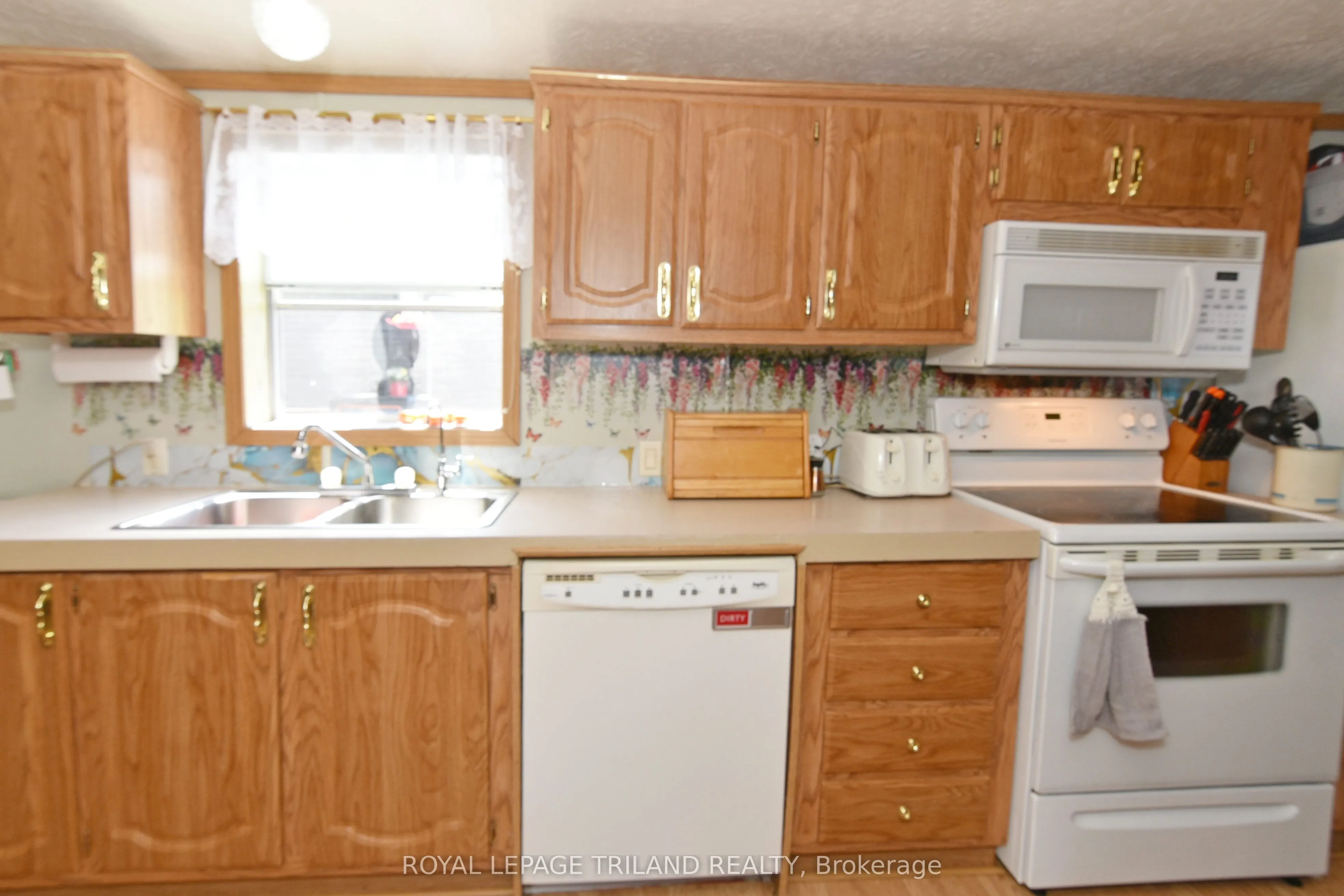 9385 Ipperwash Road, #7