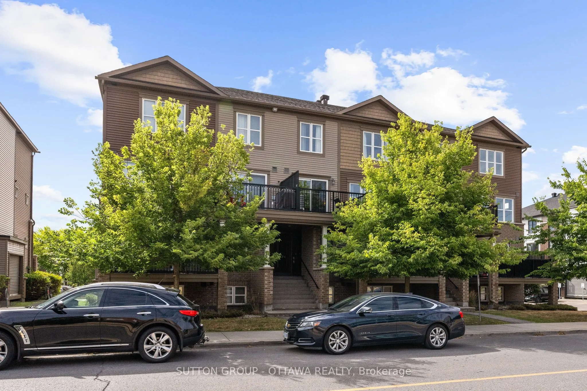 474 Clearbrook Drive, #8