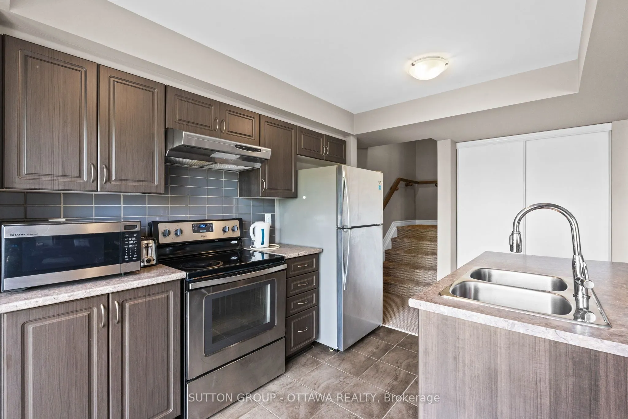 474 Clearbrook Drive, #8