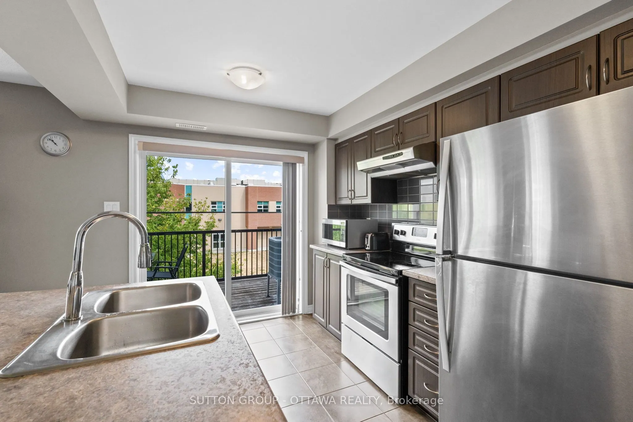 474 Clearbrook Drive, #8