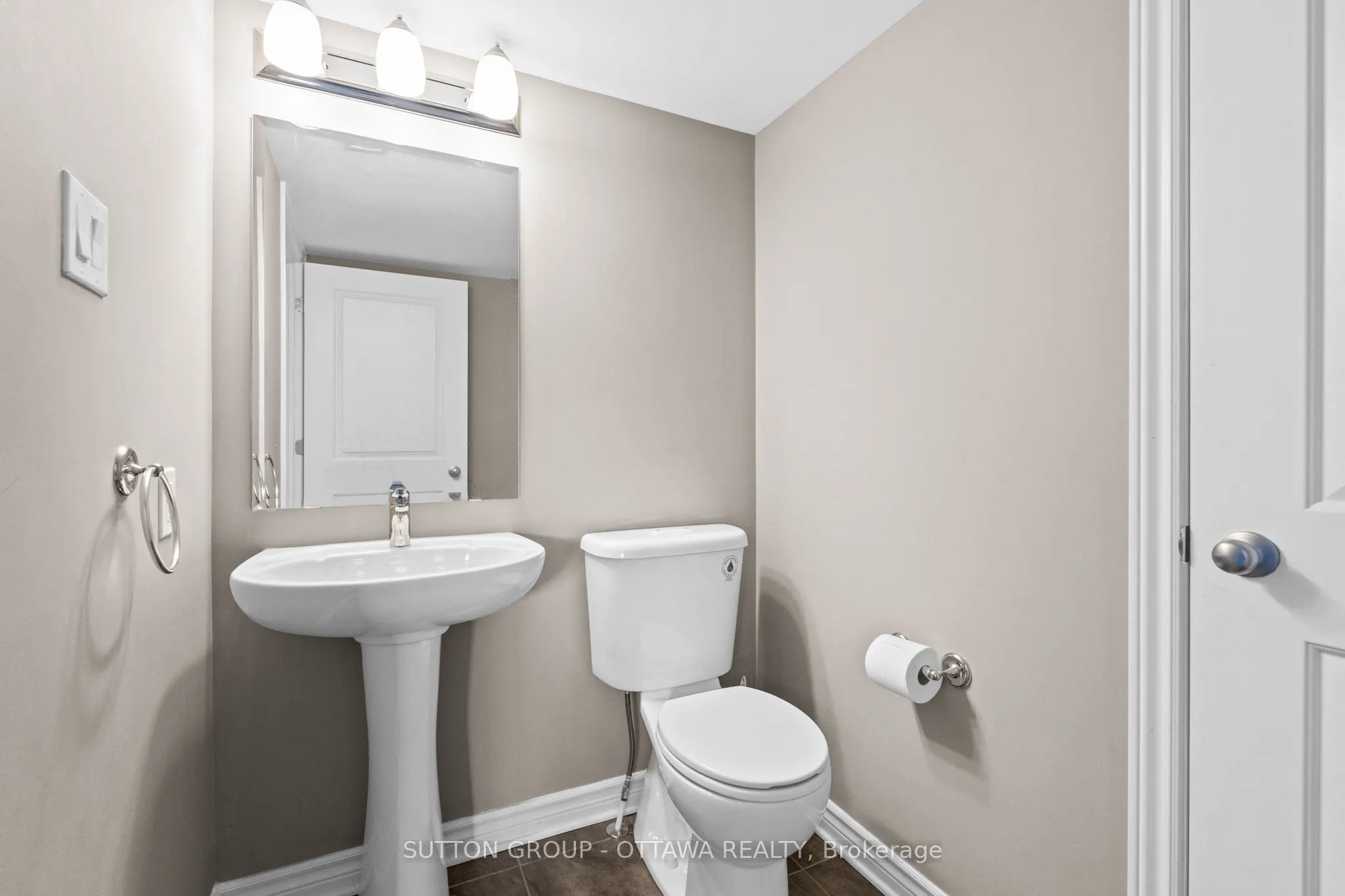 474 Clearbrook Drive, #8