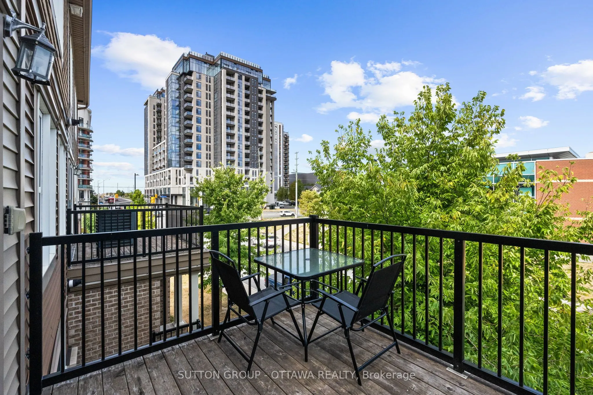 474 Clearbrook Drive, #8