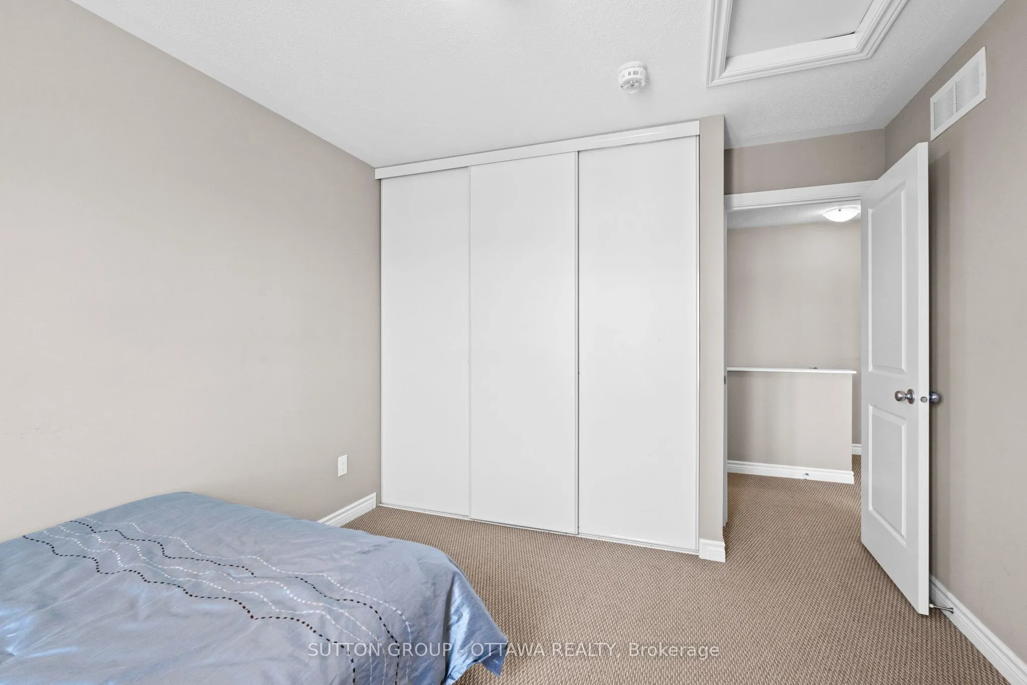 474 Clearbrook Drive, #8
