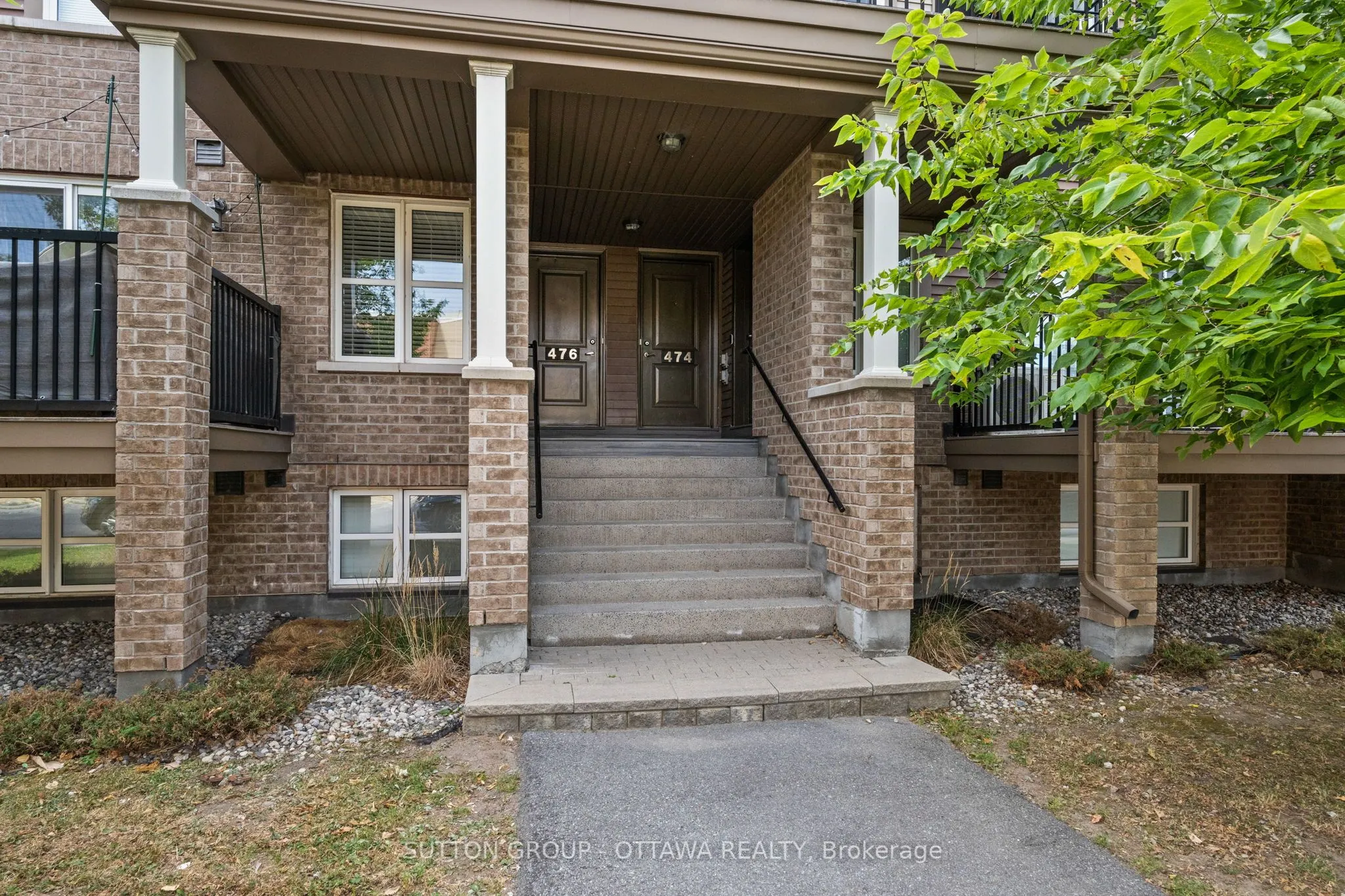 474 Clearbrook Drive, #8