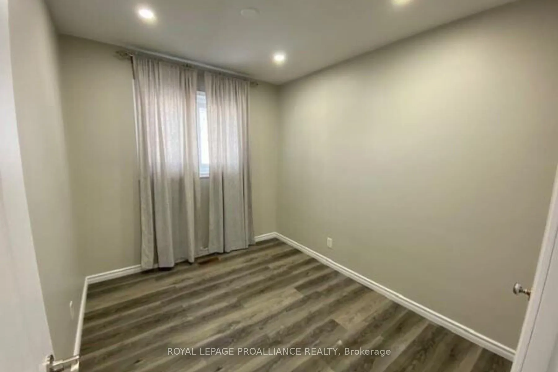 44 North Park Gardens, #A