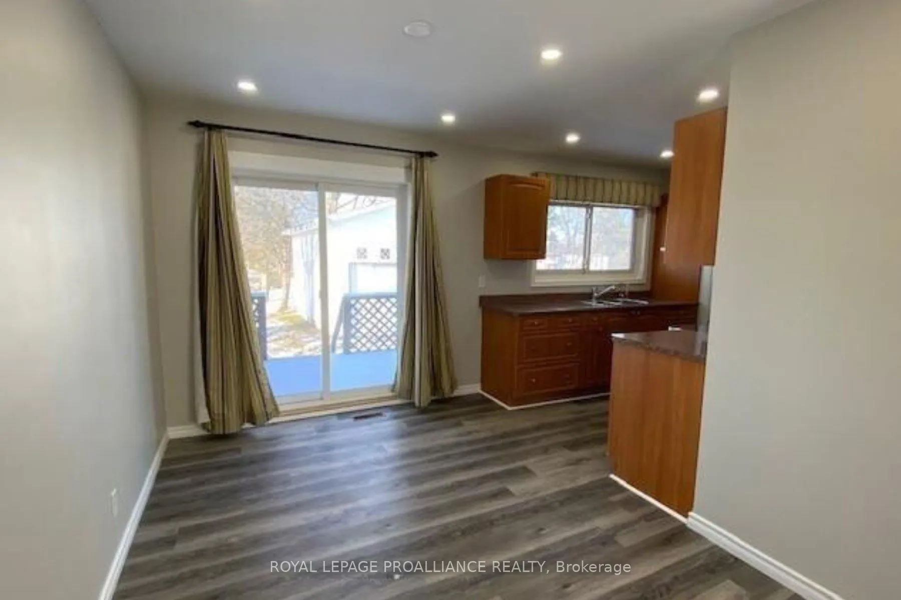 44 North Park Gardens, #A