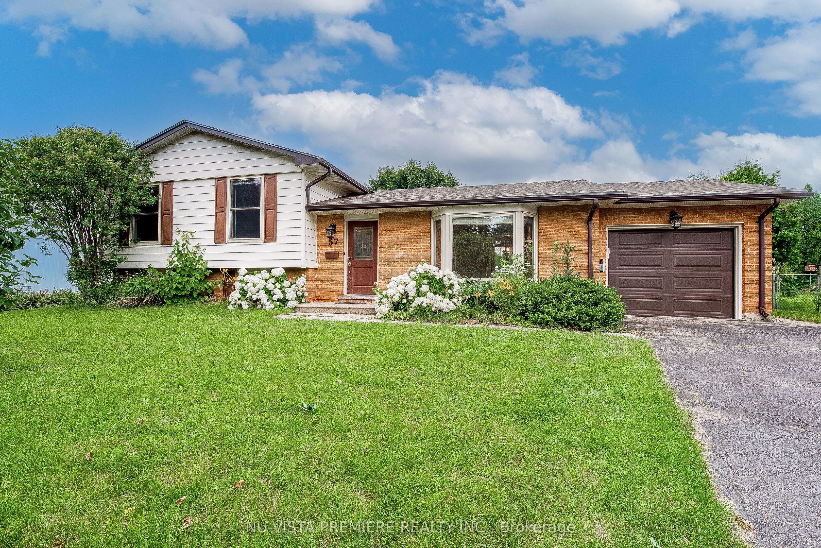 57 McTaggart Crescent