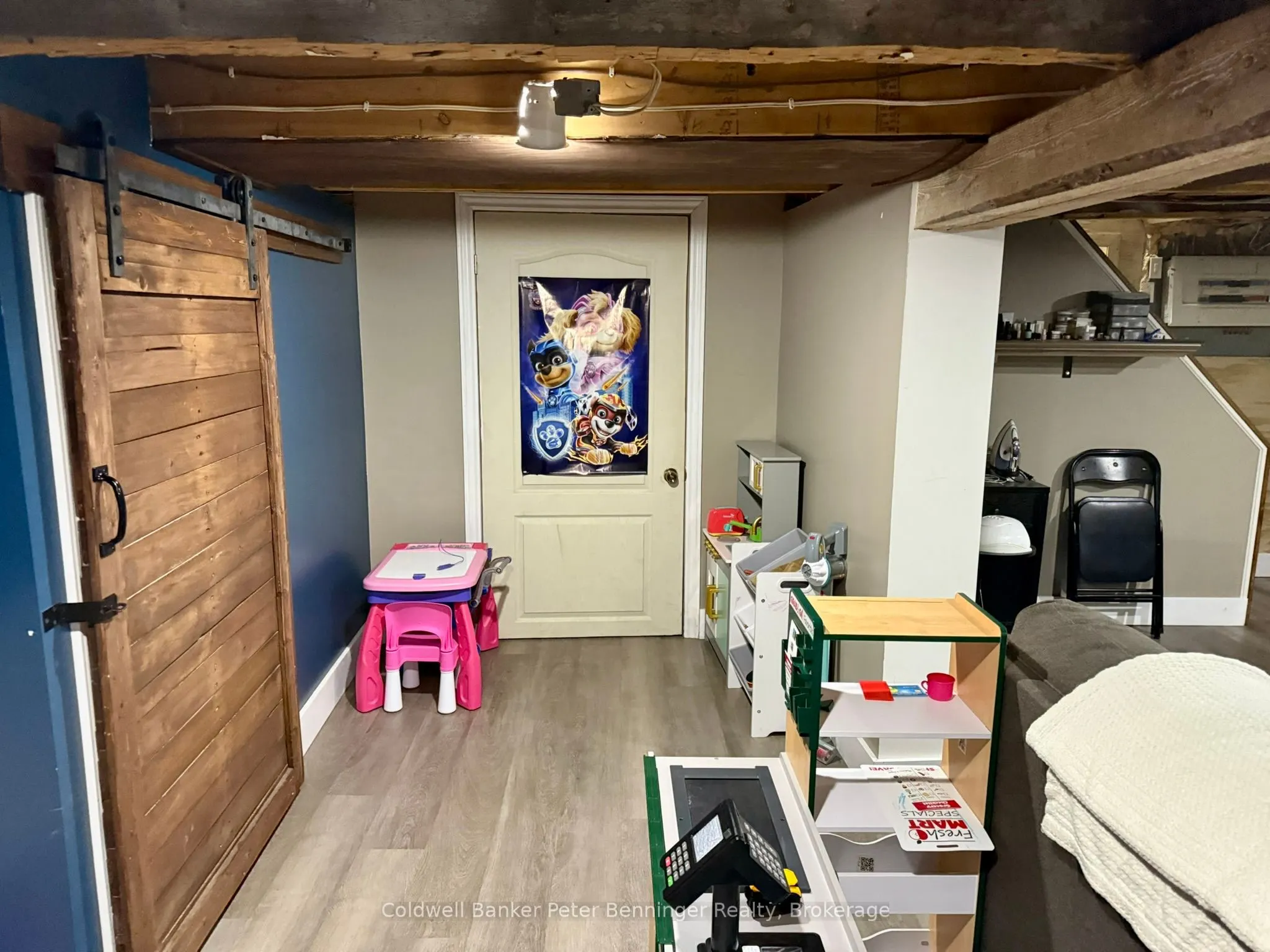 26 Yonge Street N