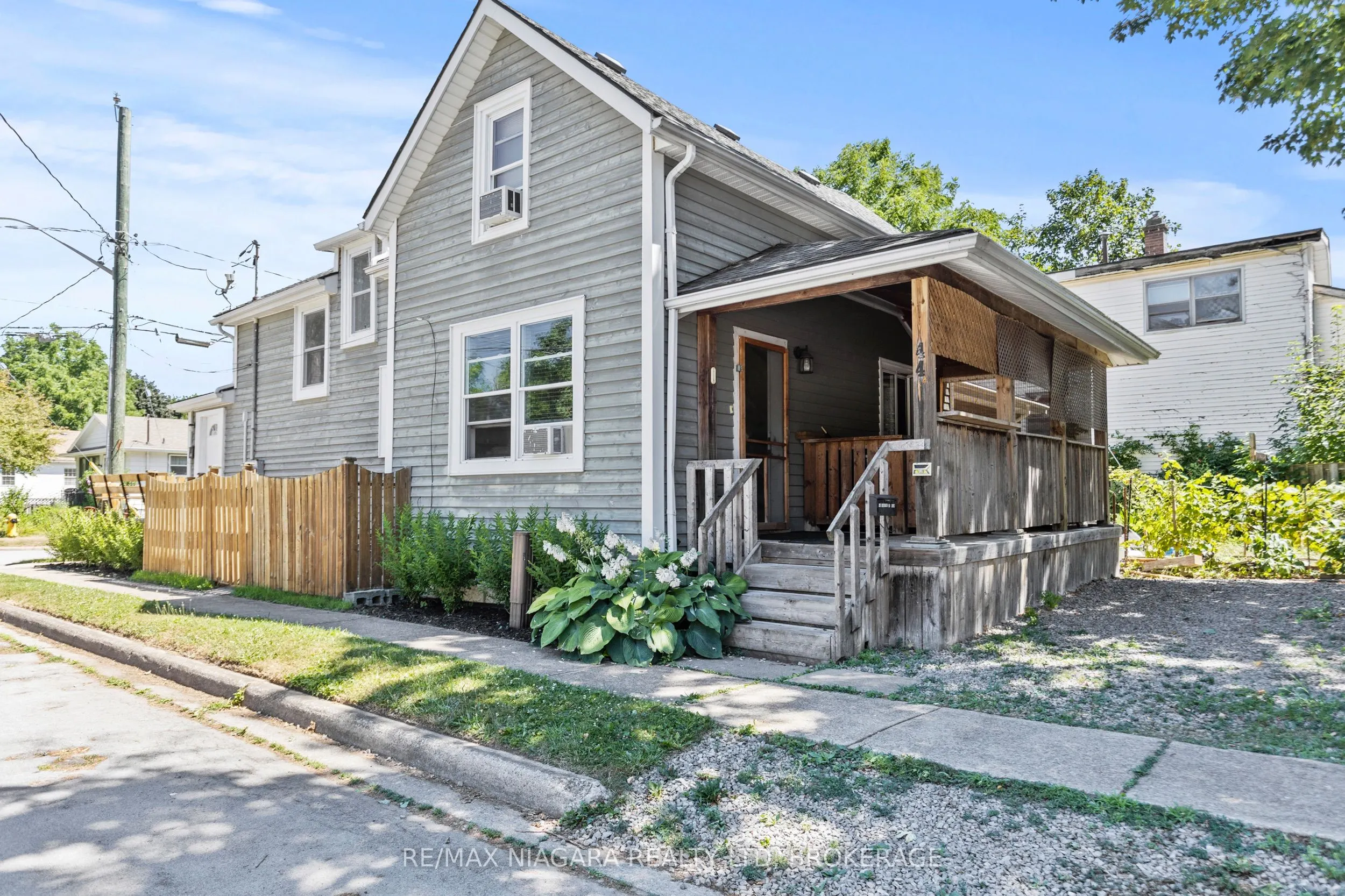 44 Forsythe Street