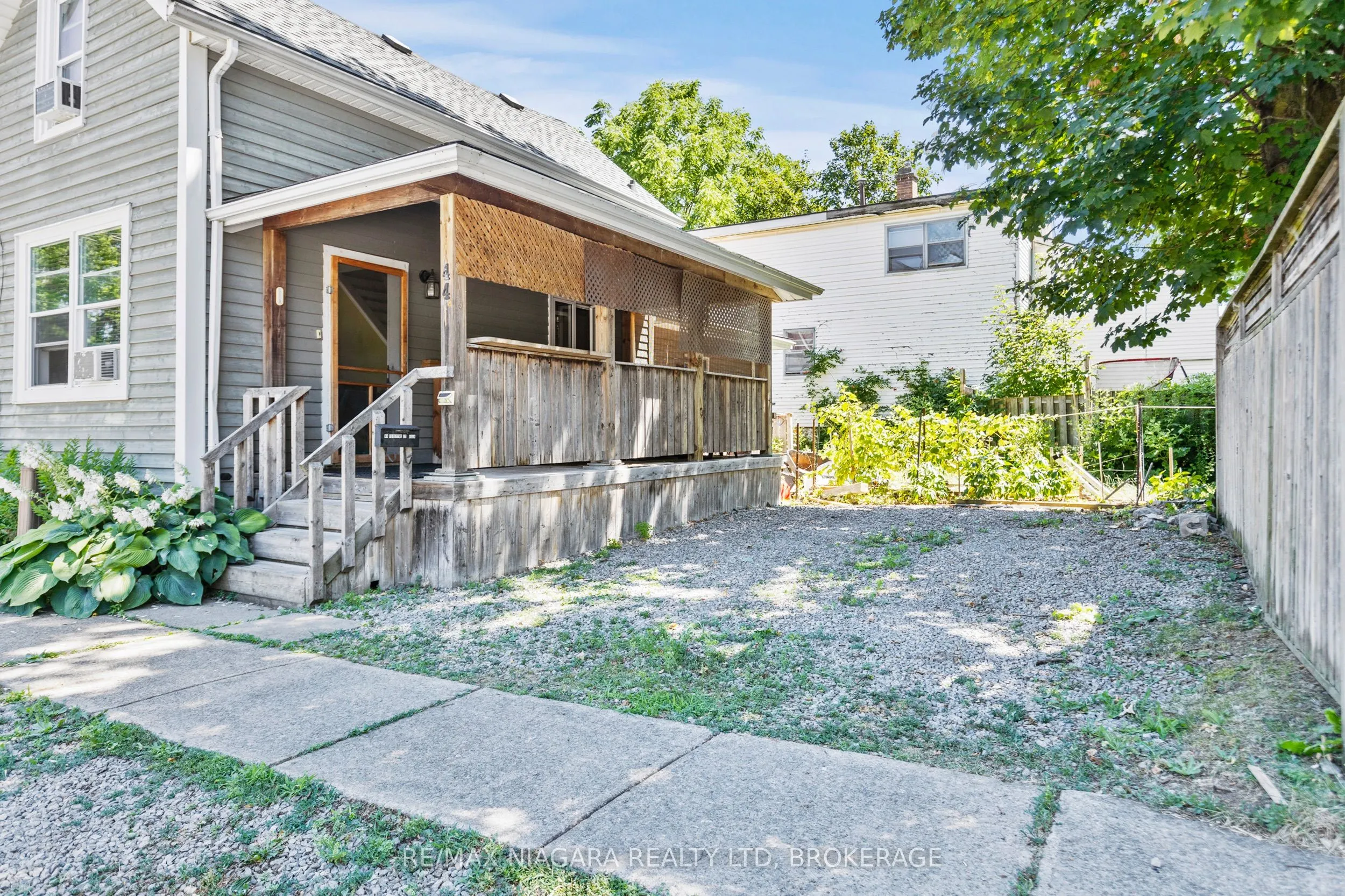 44 Forsythe Street