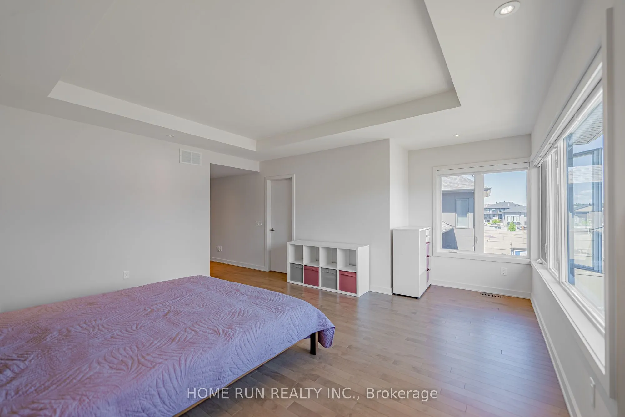 899 Ralph Hennessy Avenue