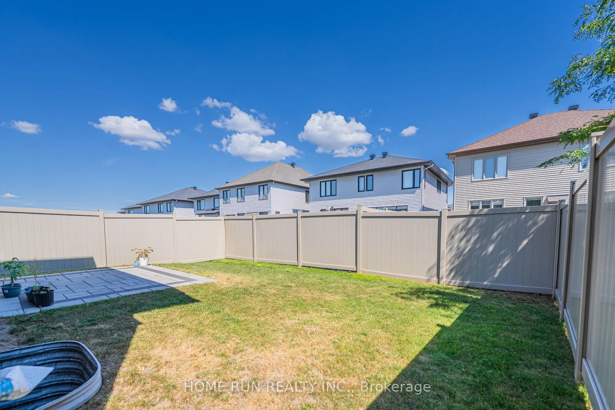 899 Ralph Hennessy Avenue