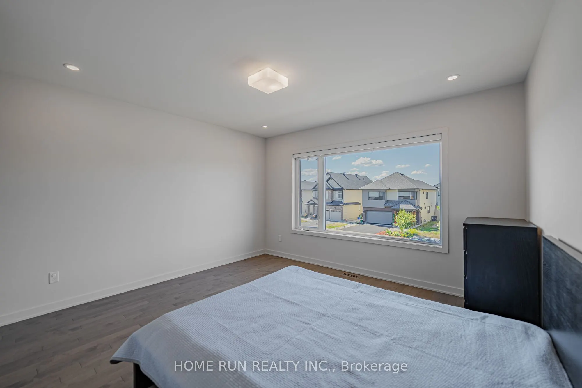 899 Ralph Hennessy Avenue