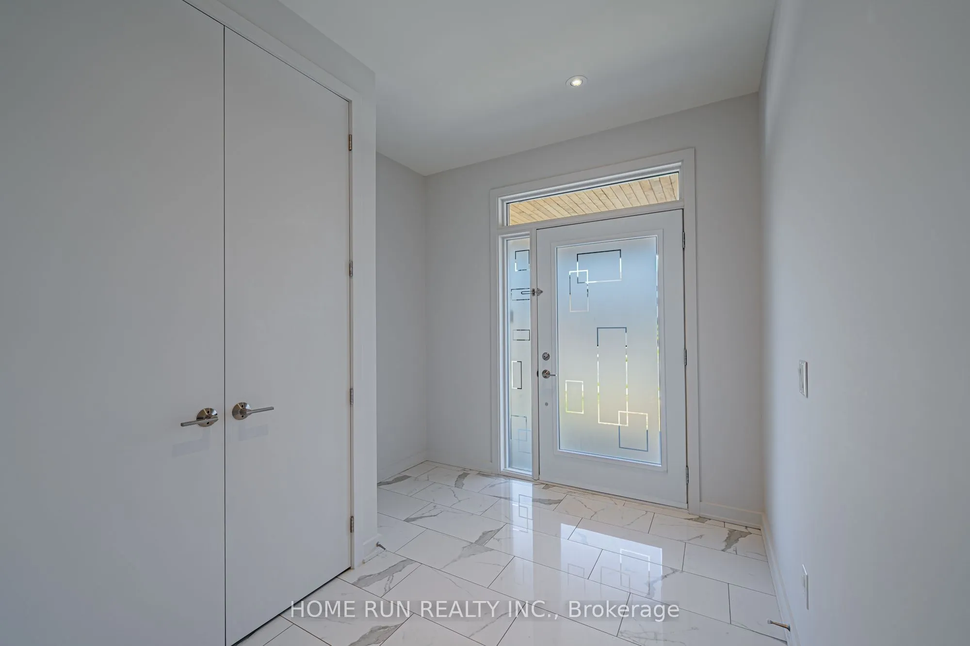 899 Ralph Hennessy Avenue