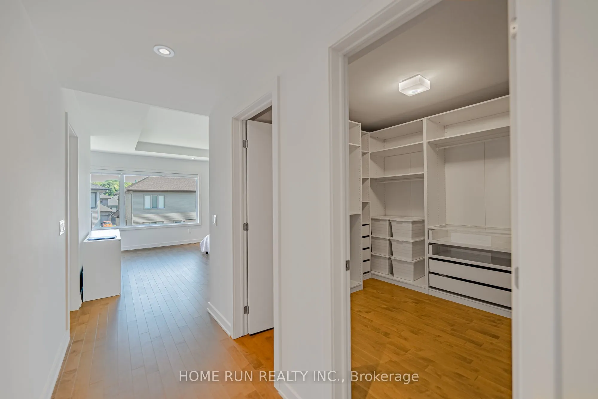899 Ralph Hennessy Avenue
