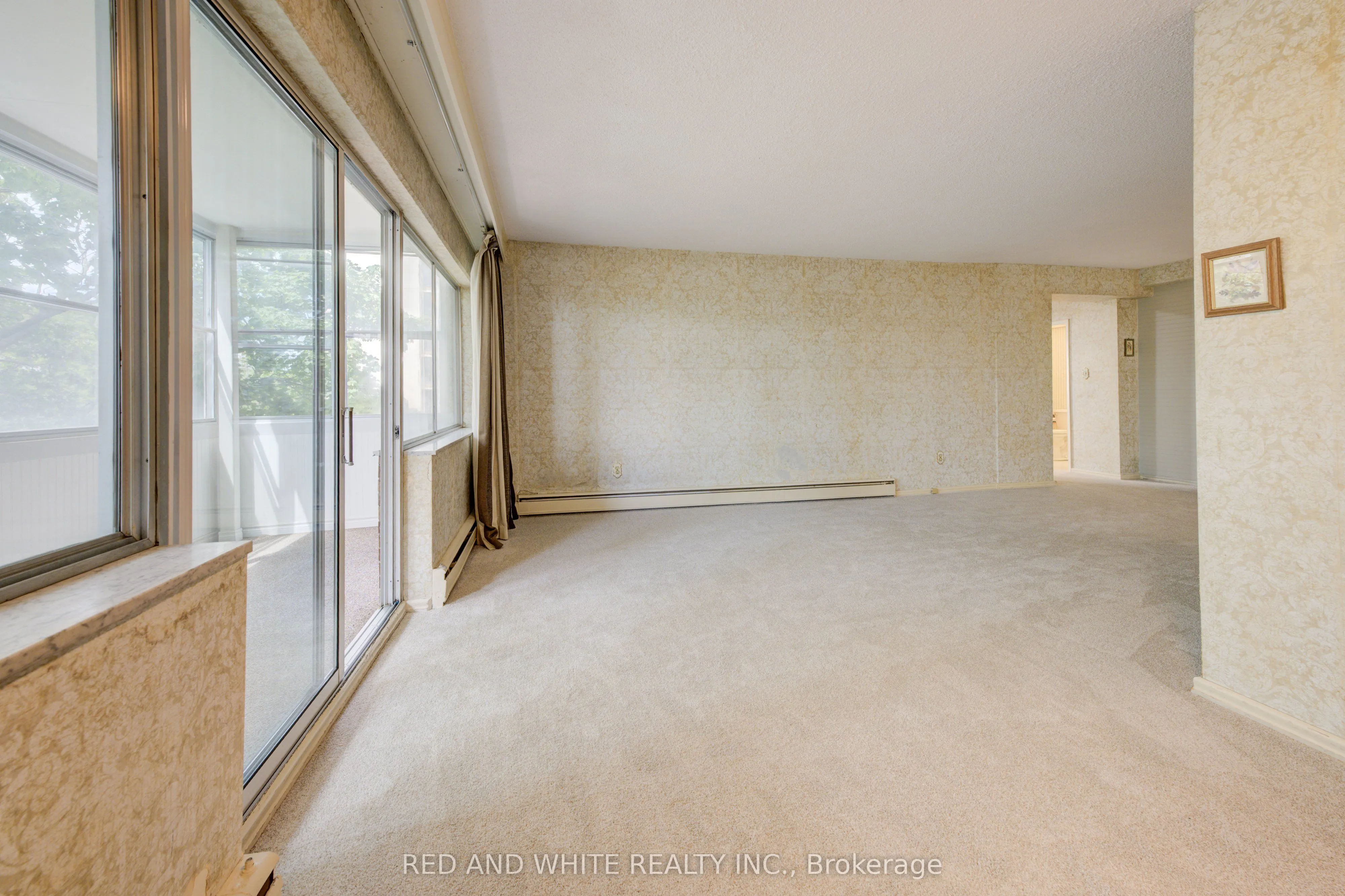 45 Westmount Road N, #407