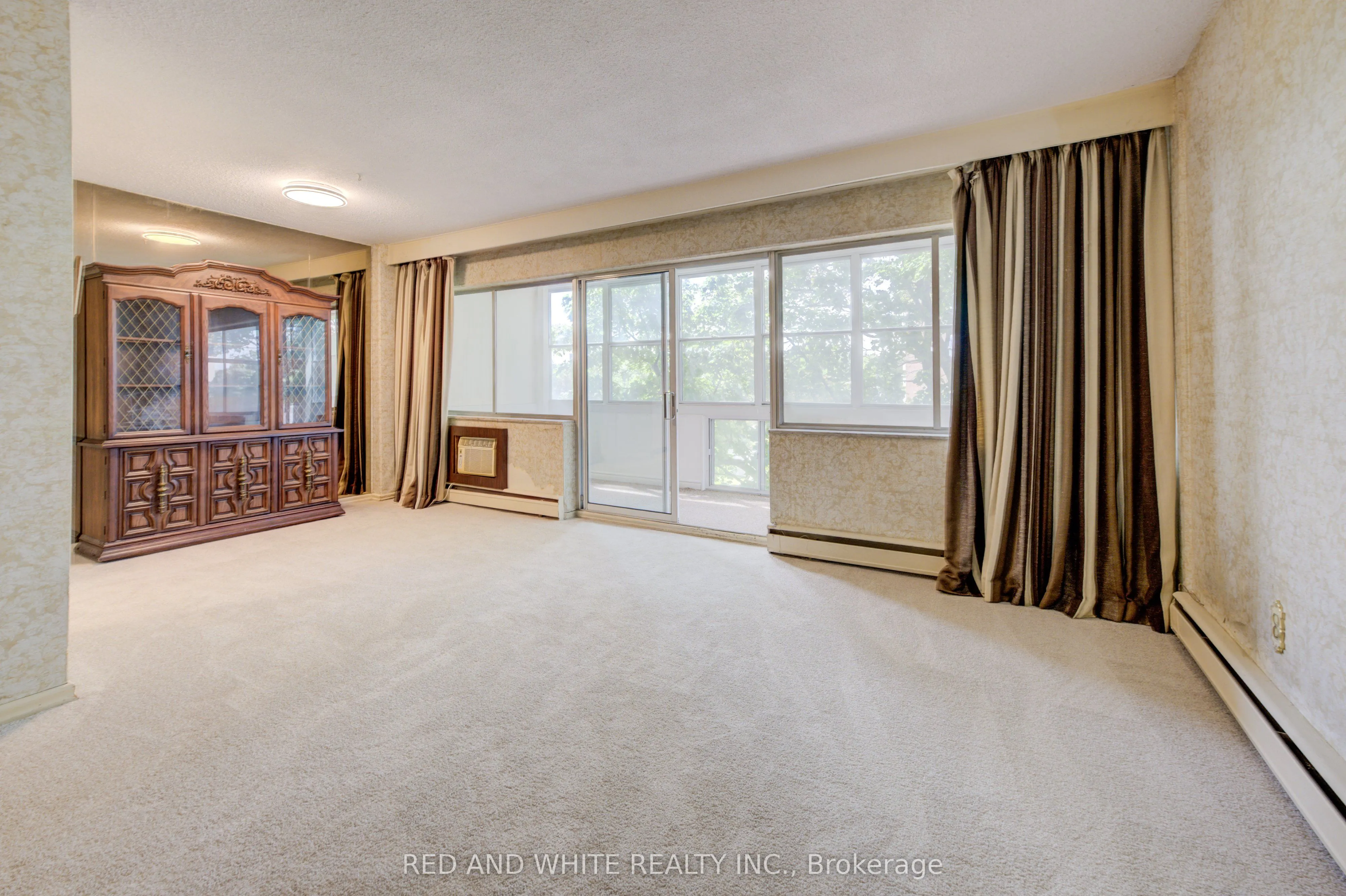45 Westmount Road N, #407