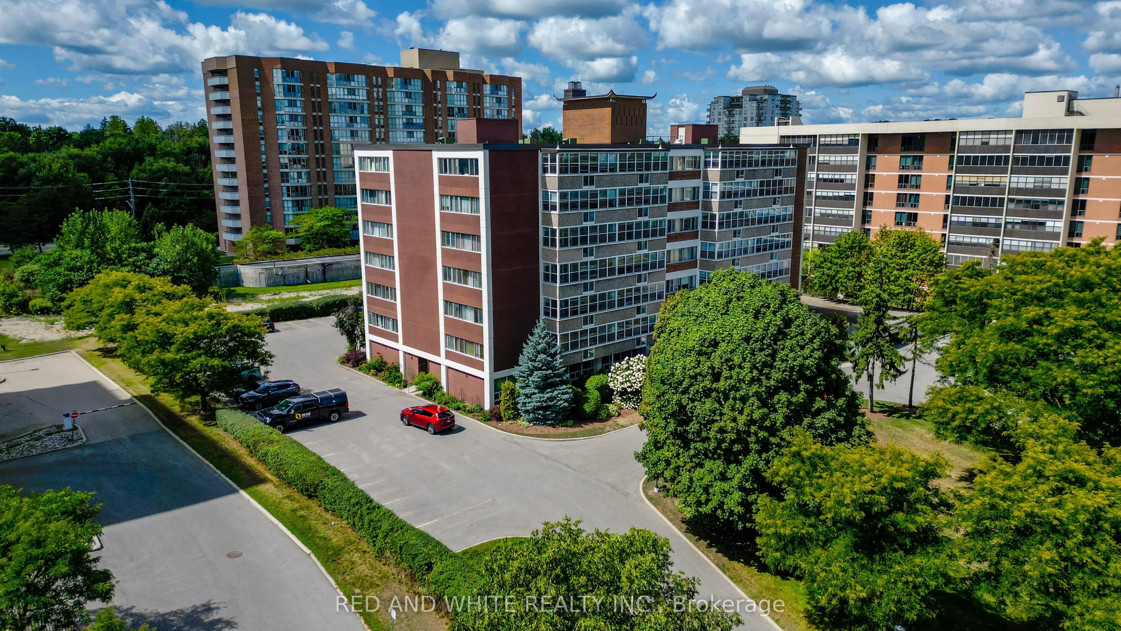 45 Westmount Road N, #407