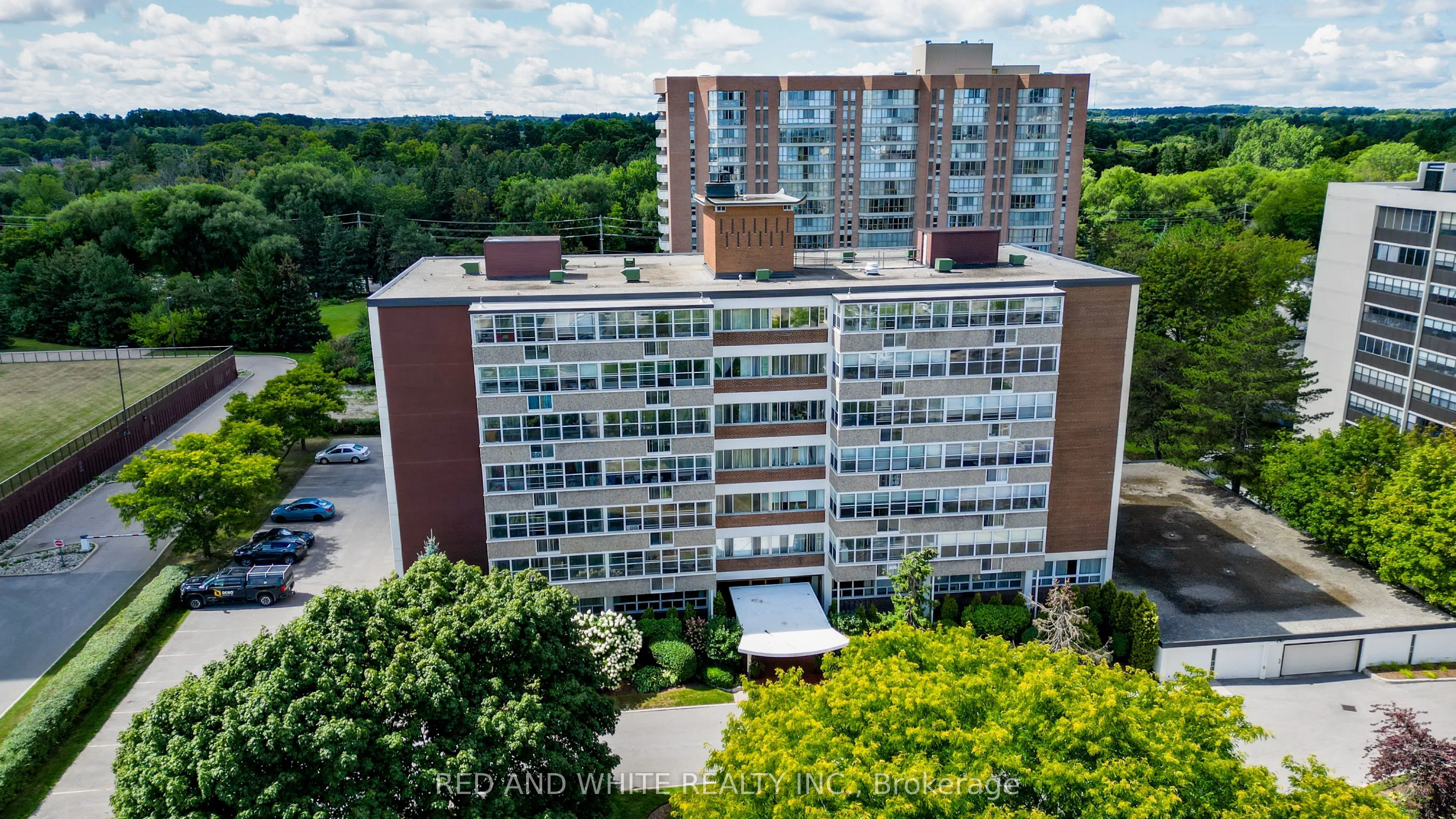 45 Westmount Road N, #407