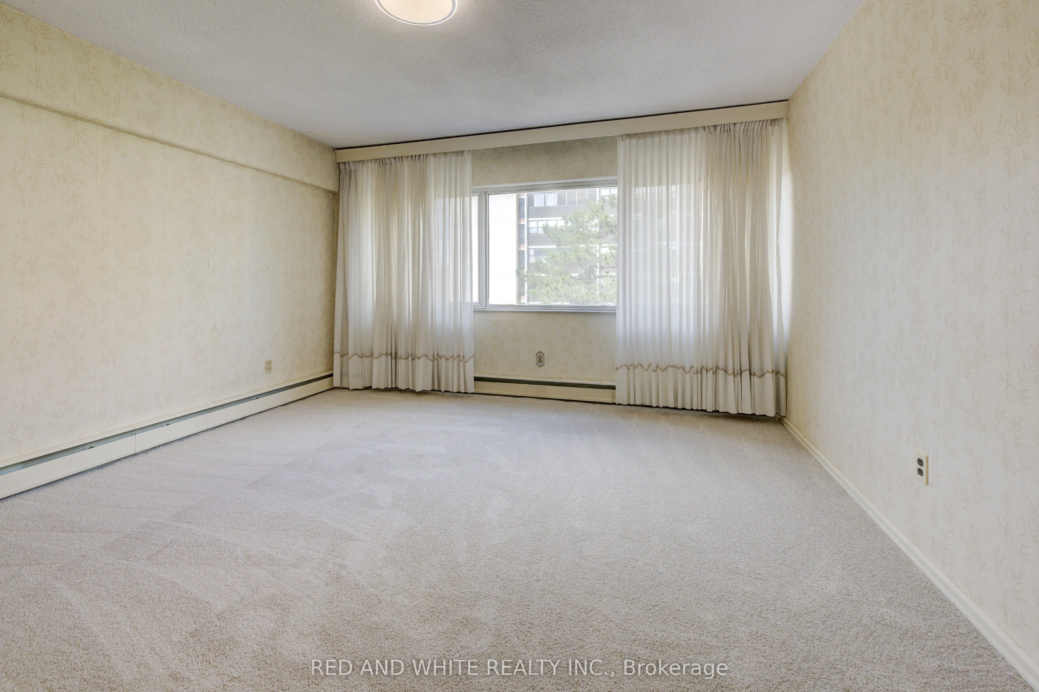45 Westmount Road N, #407