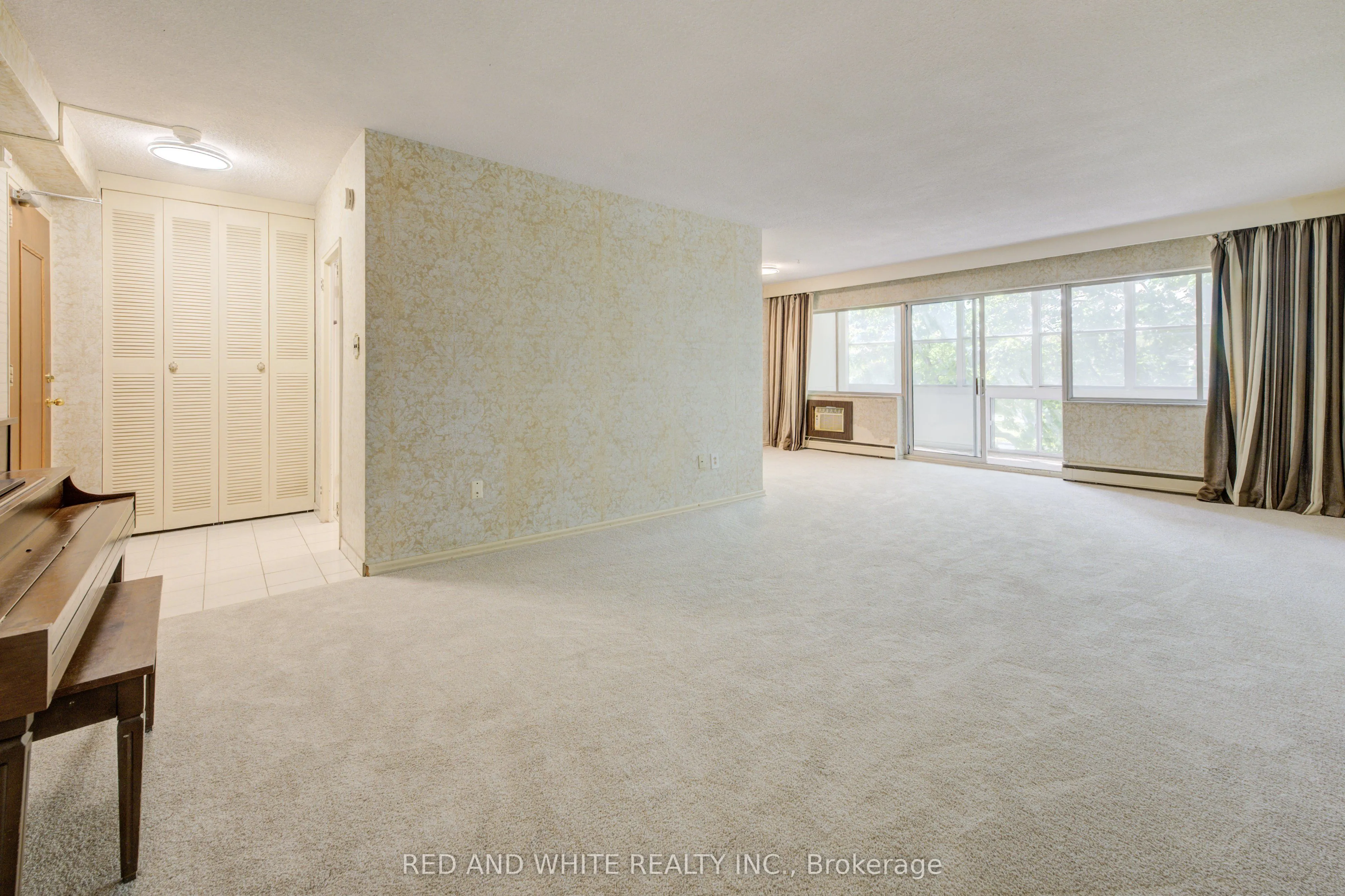 45 Westmount Road N, #407