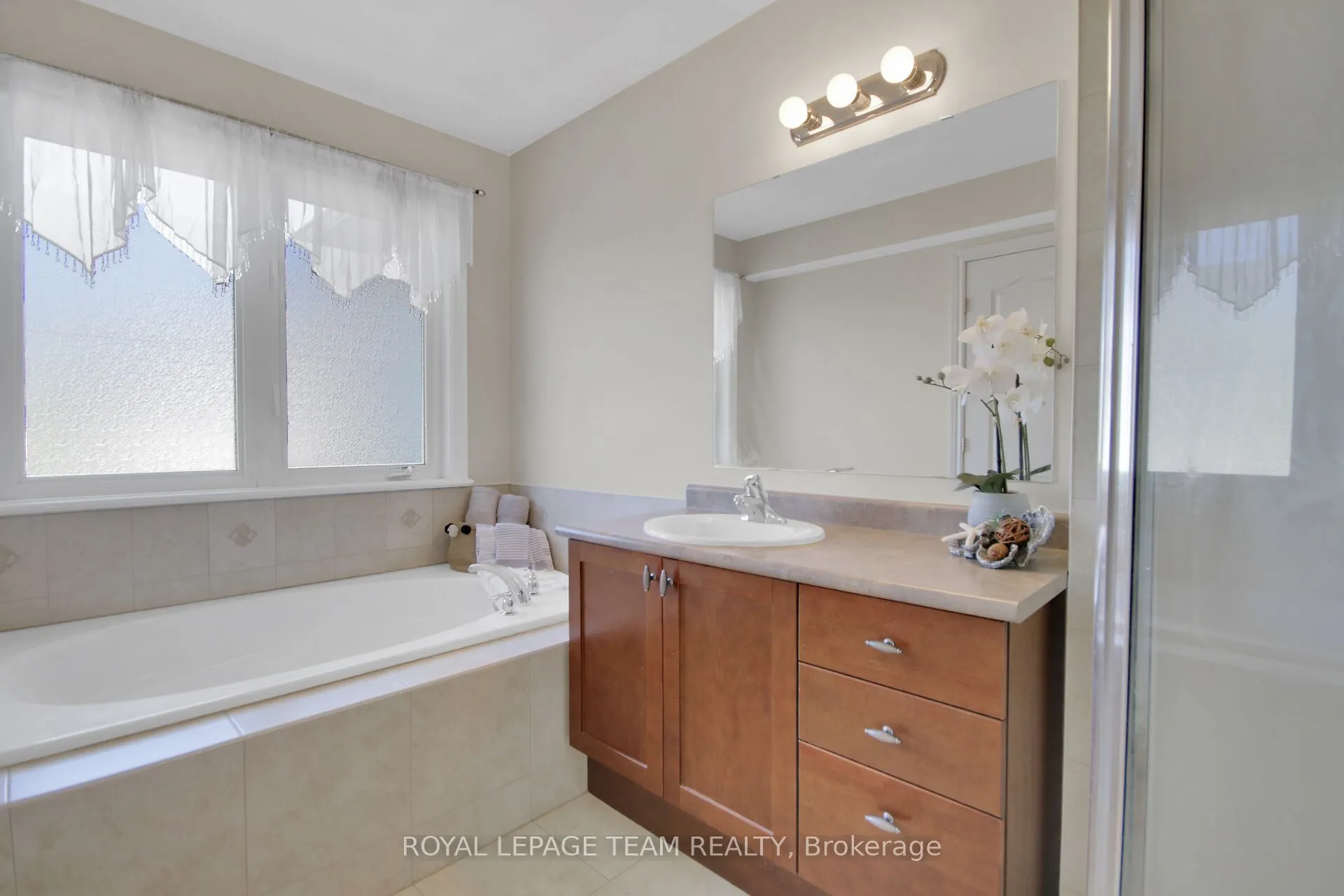 123 Talltree Crescent