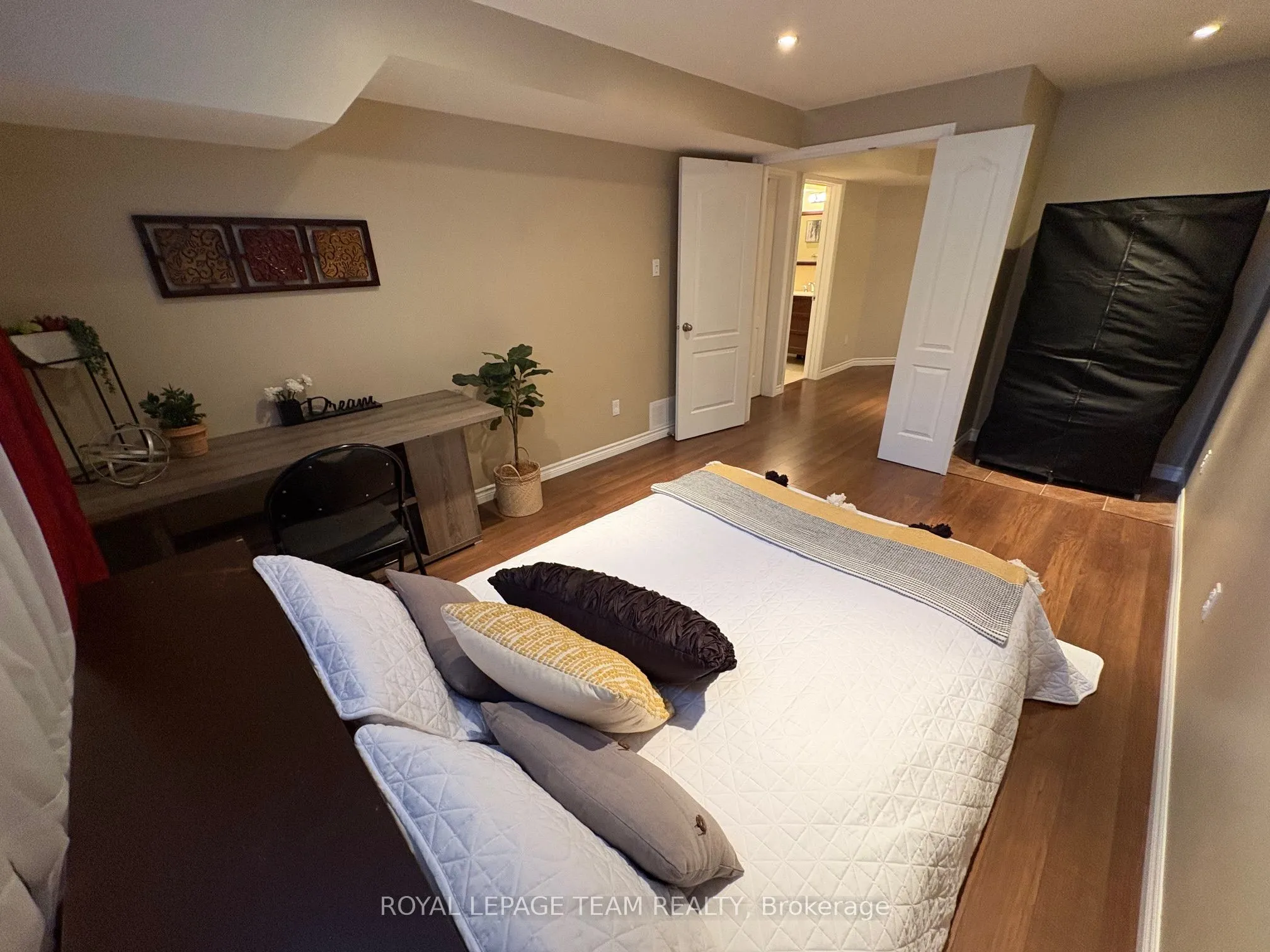 123 Talltree Crescent