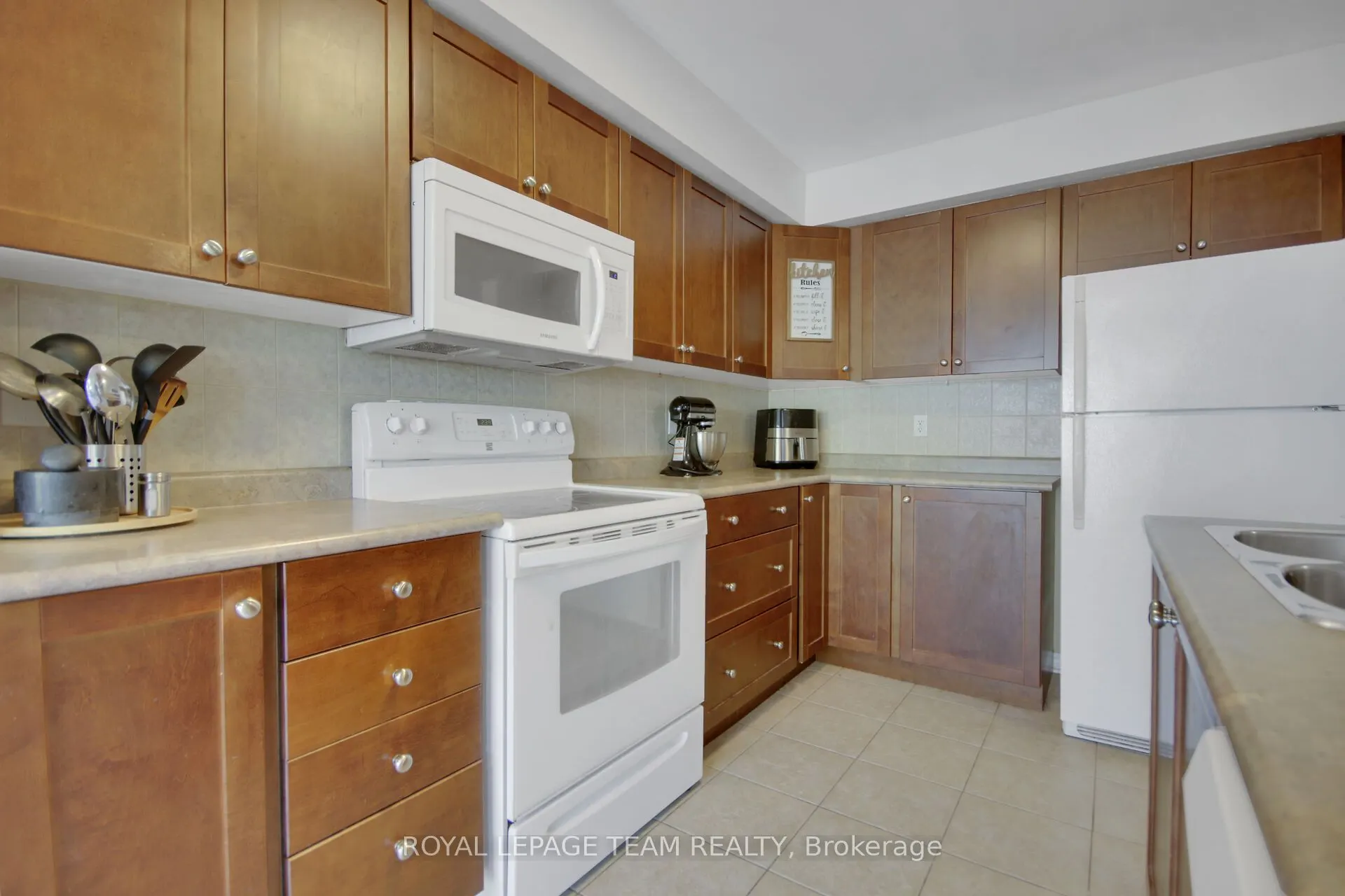 123 Talltree Crescent