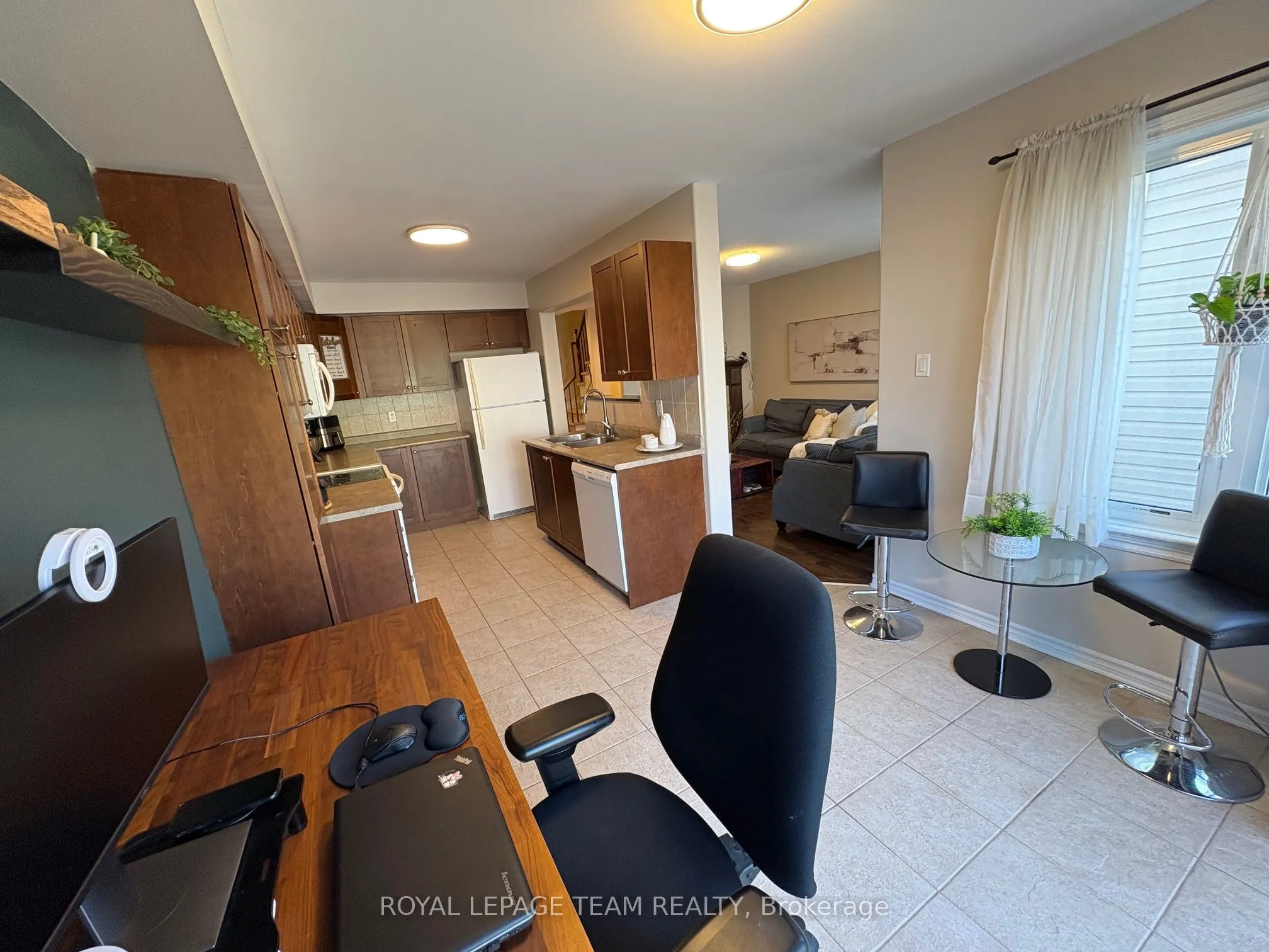 123 Talltree Crescent
