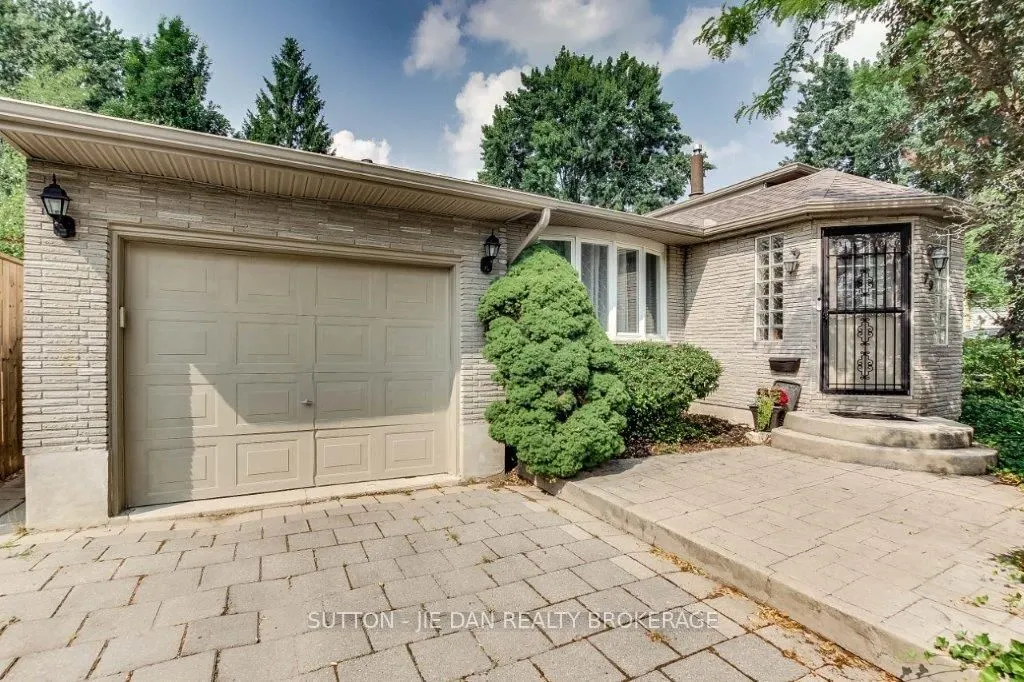 79 MENDIP Crescent