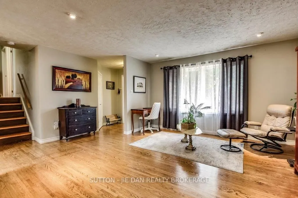 79 MENDIP Crescent