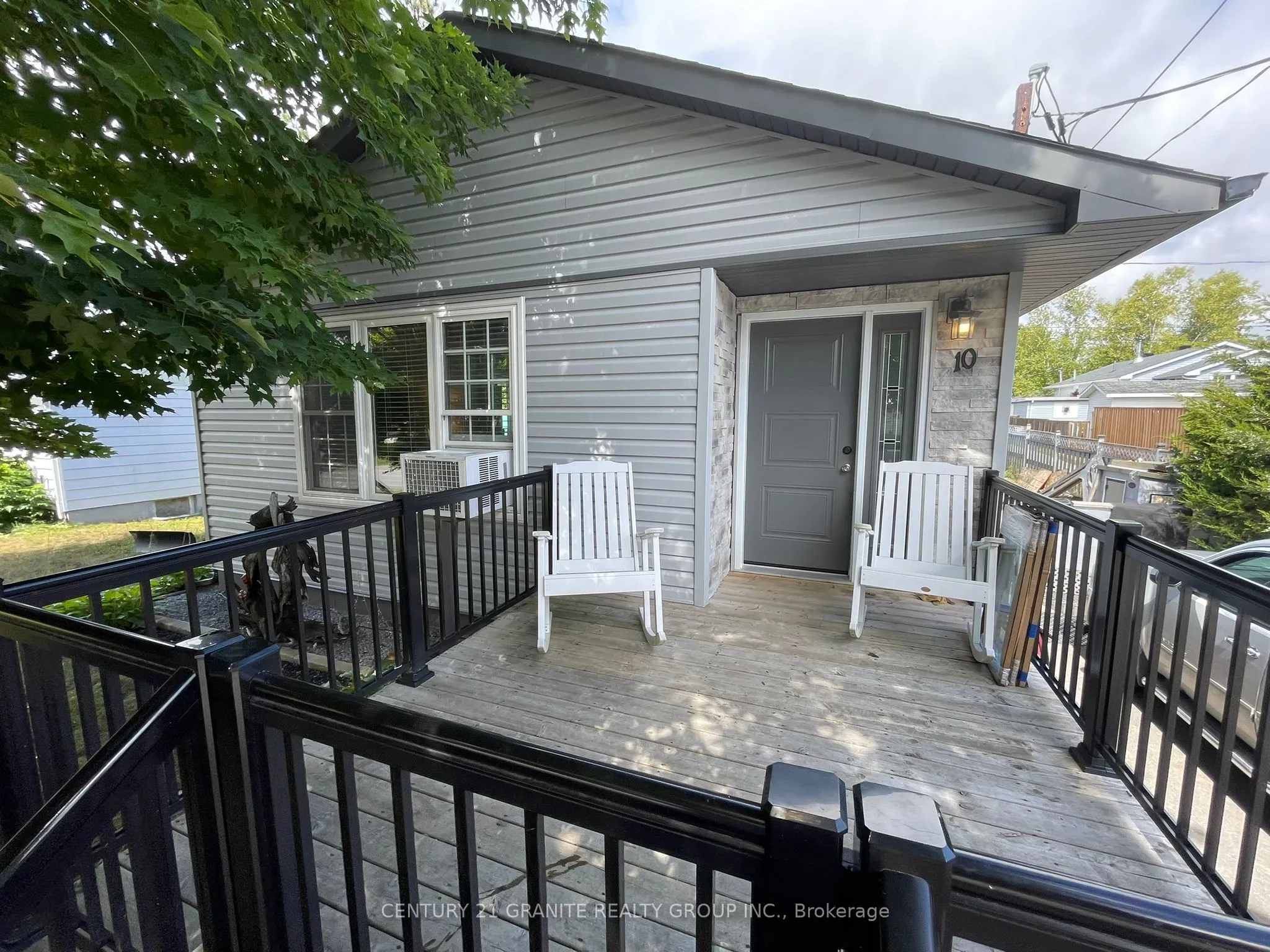 10 Magnolia Street