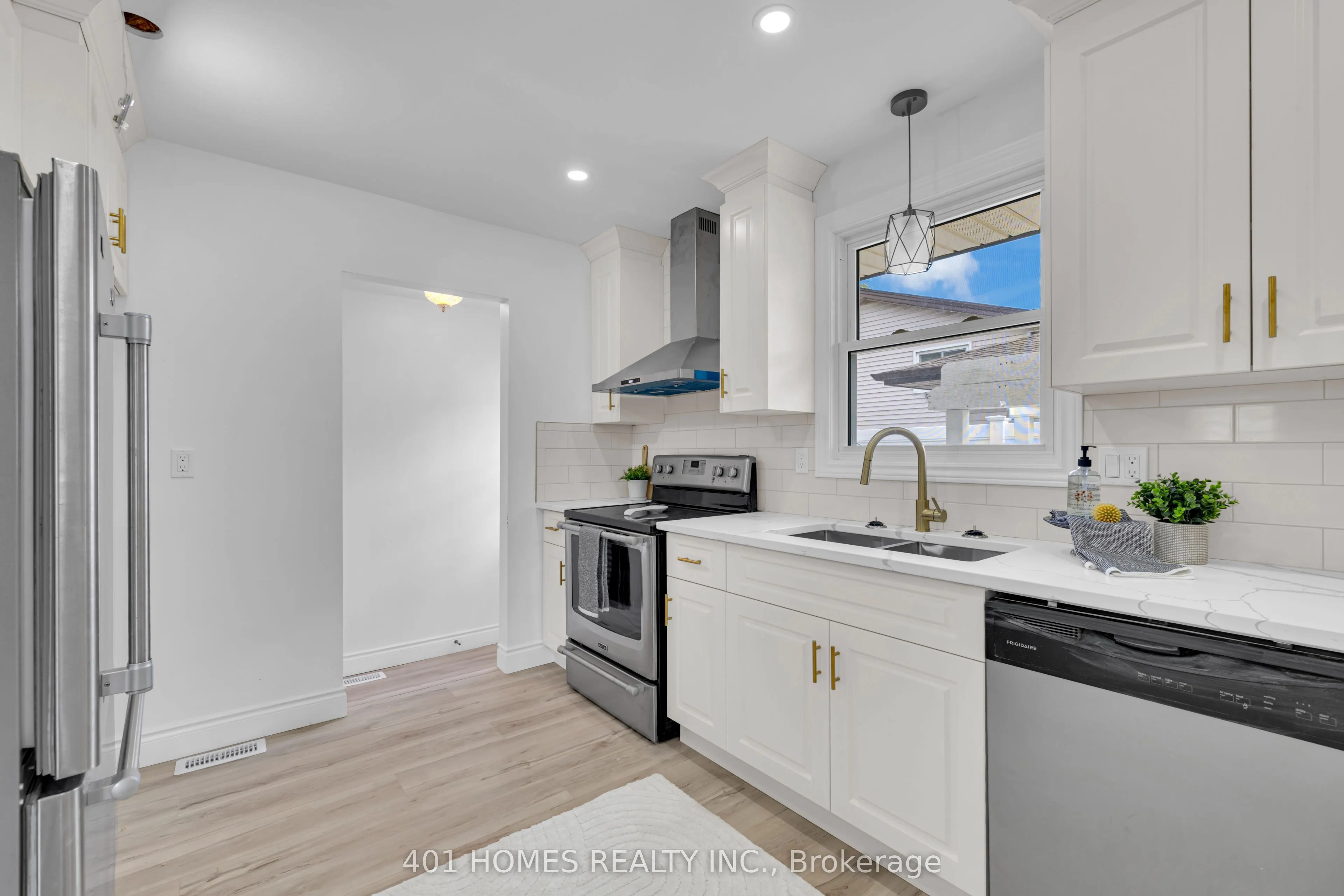 3090 Conservation Drive E