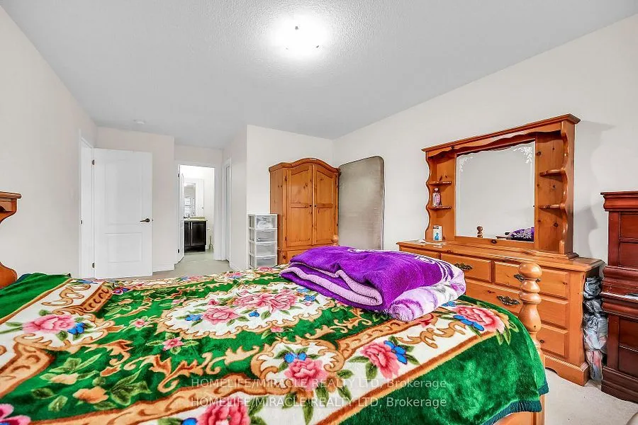 3 Aldgate Avenue