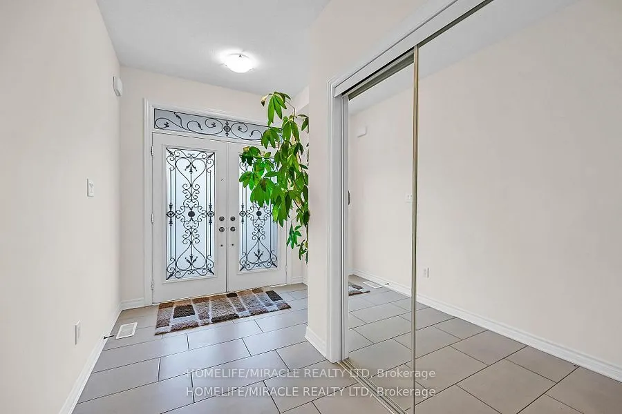 3 Aldgate Avenue