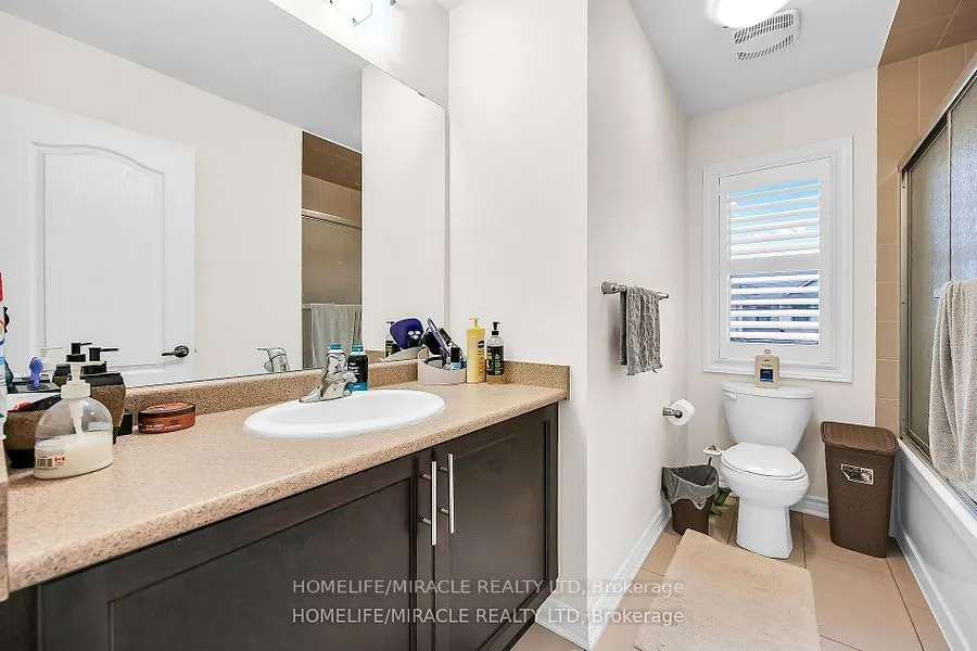 3 Aldgate Avenue