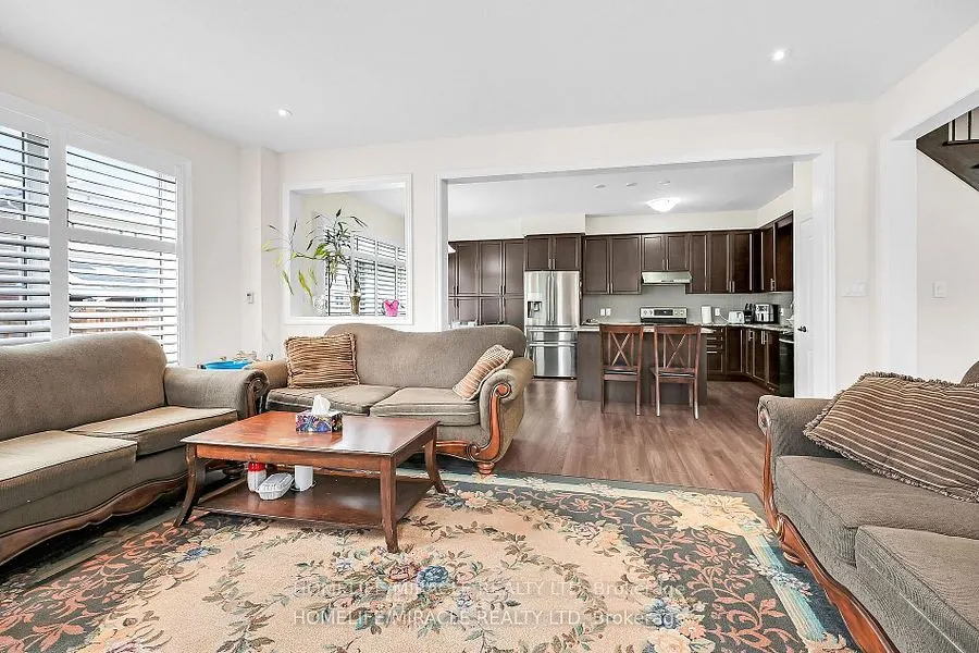 3 Aldgate Avenue