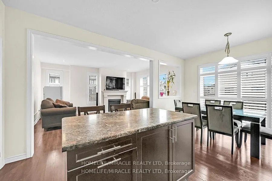 3 Aldgate Avenue