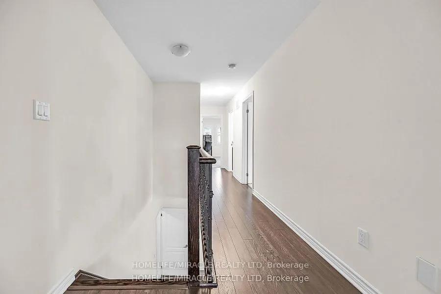 3 Aldgate Avenue