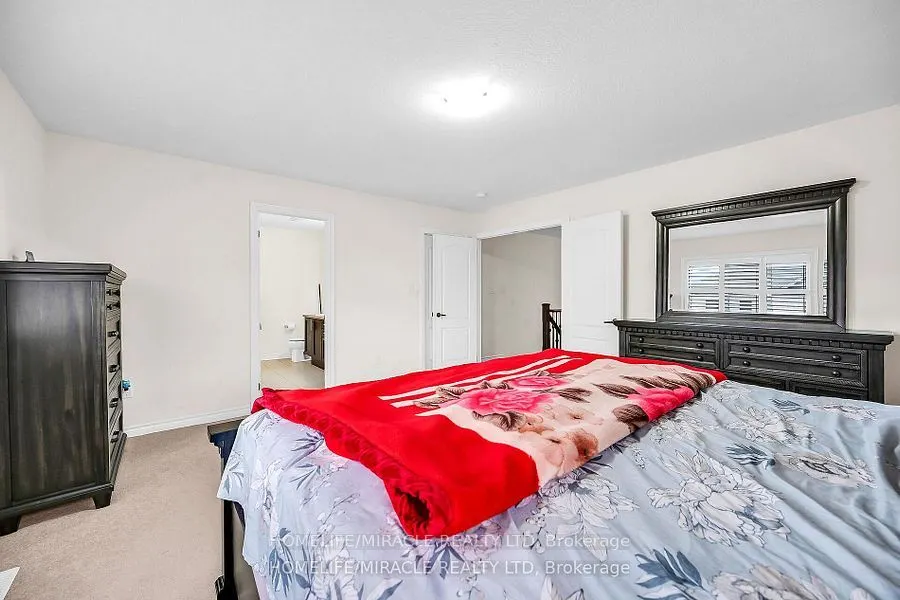 3 Aldgate Avenue