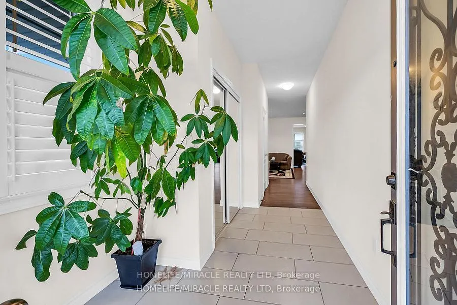 3 Aldgate Avenue