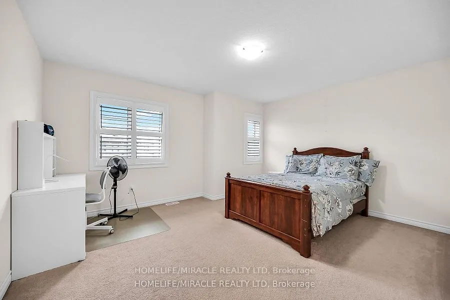 3 Aldgate Avenue