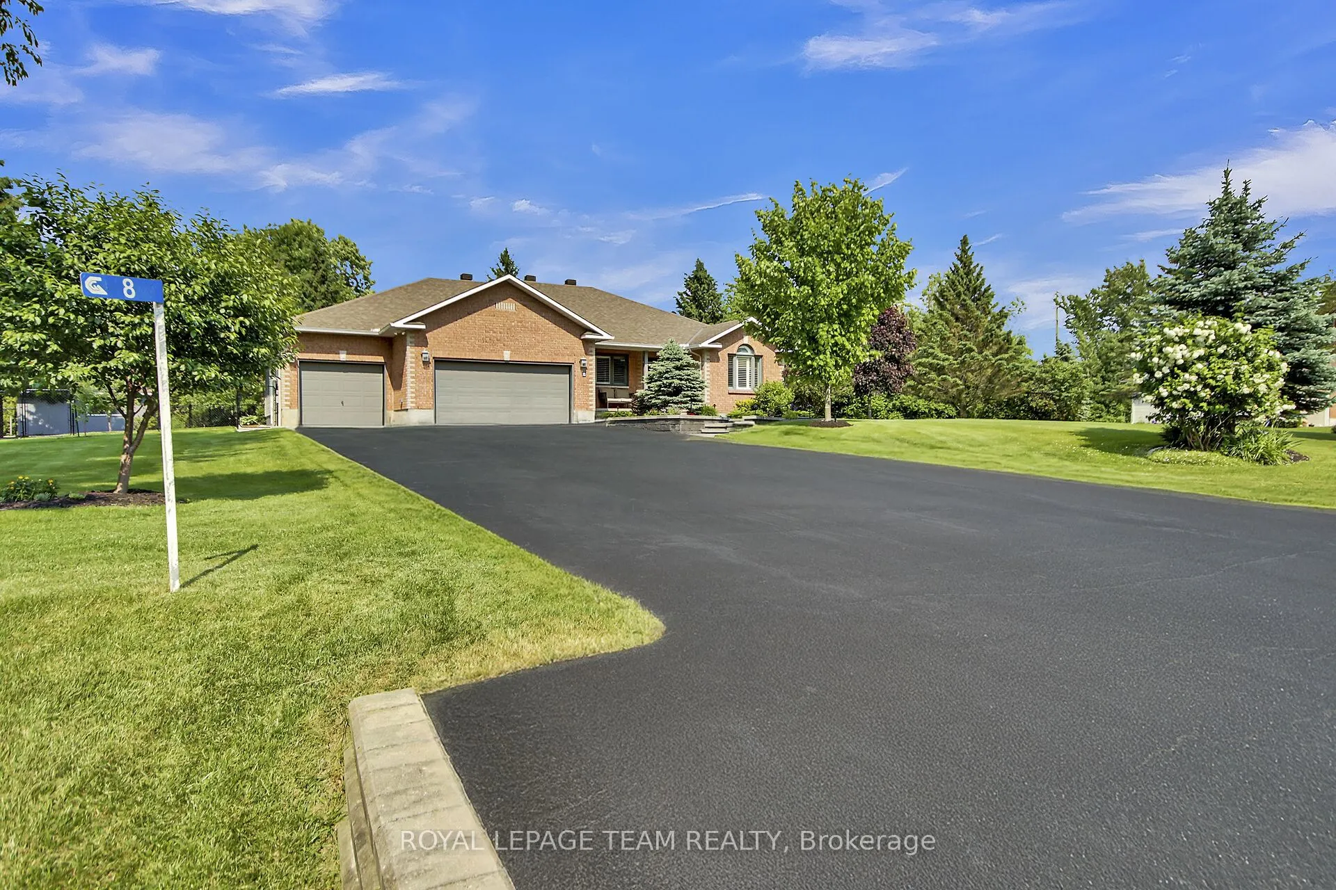 8 Richland Drive